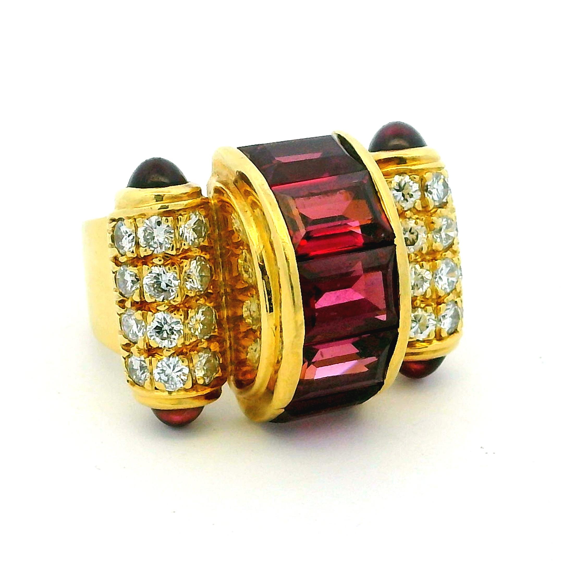 Lagos 18K Yellow Gold Diamond and Tourmaline Cocktail Ring In Excellent Condition For Sale In Miami, FL