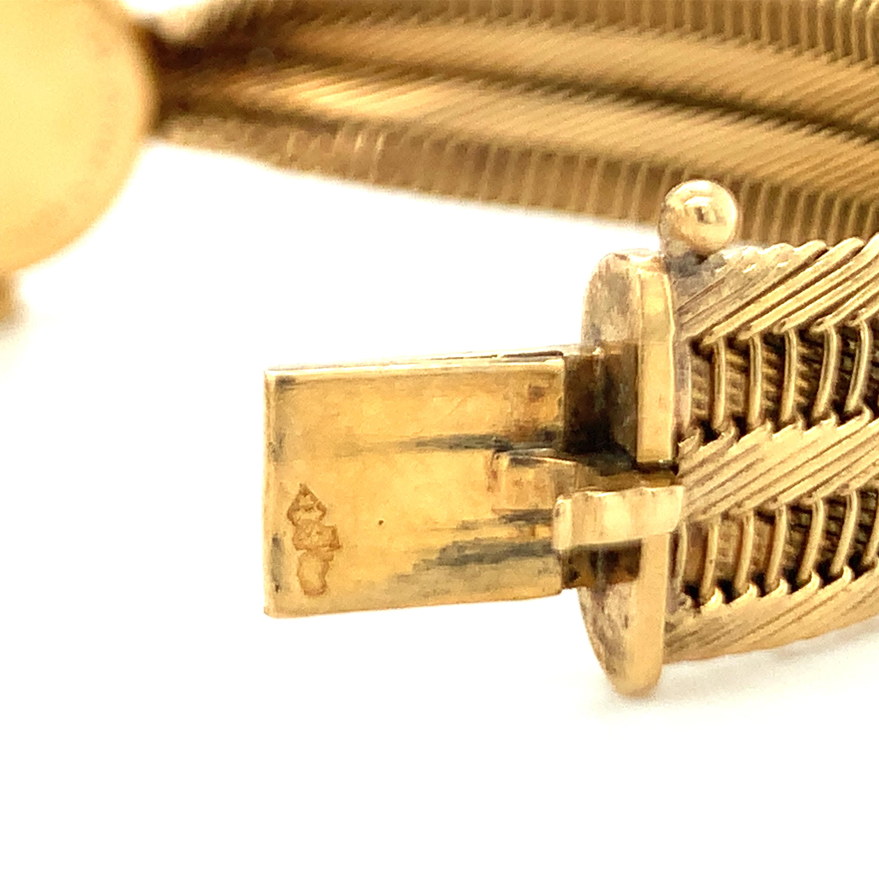 Retro 18K Yellow Gold Wristwatch by Van Cleef & Arpels, circa 1940s For Sale 1