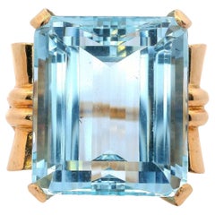 Retro 18kt yellow Gold Ring with 25.20 Cts in Aquamarine
