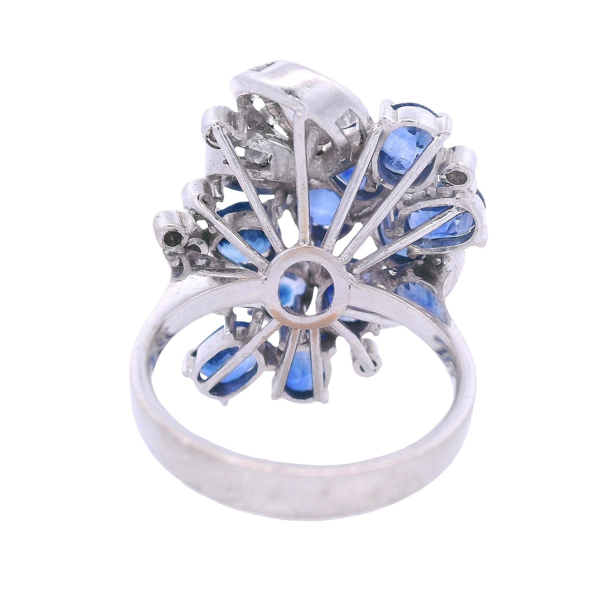 Retro Boucles d'oreilles et bague en or blanc 18kt avec saphirs bleus et diamants en vente 2