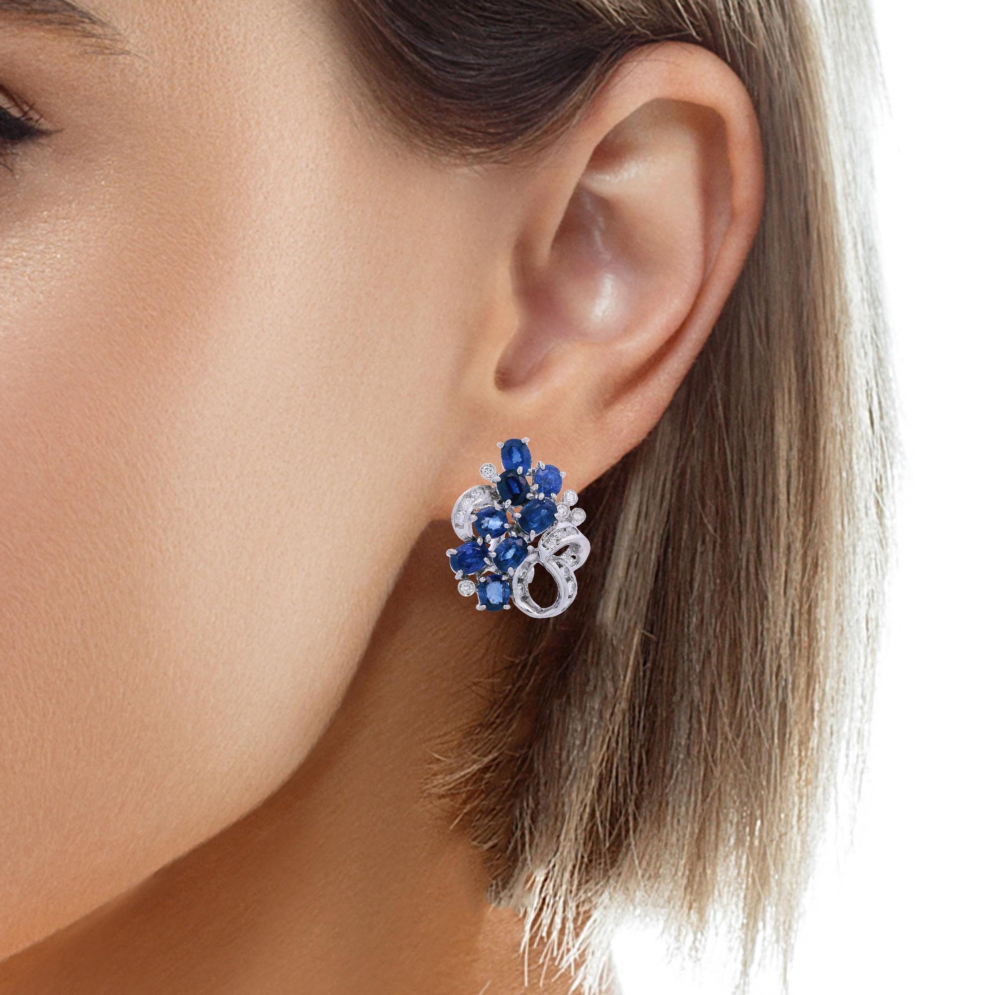 Retro Boucles d'oreilles et bague en or blanc 18kt avec saphirs bleus et diamants en vente 4