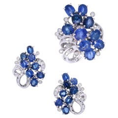 Retro 18kt white Gold Set of Earrings and Ring with Blue Sapphires 
Diamonds