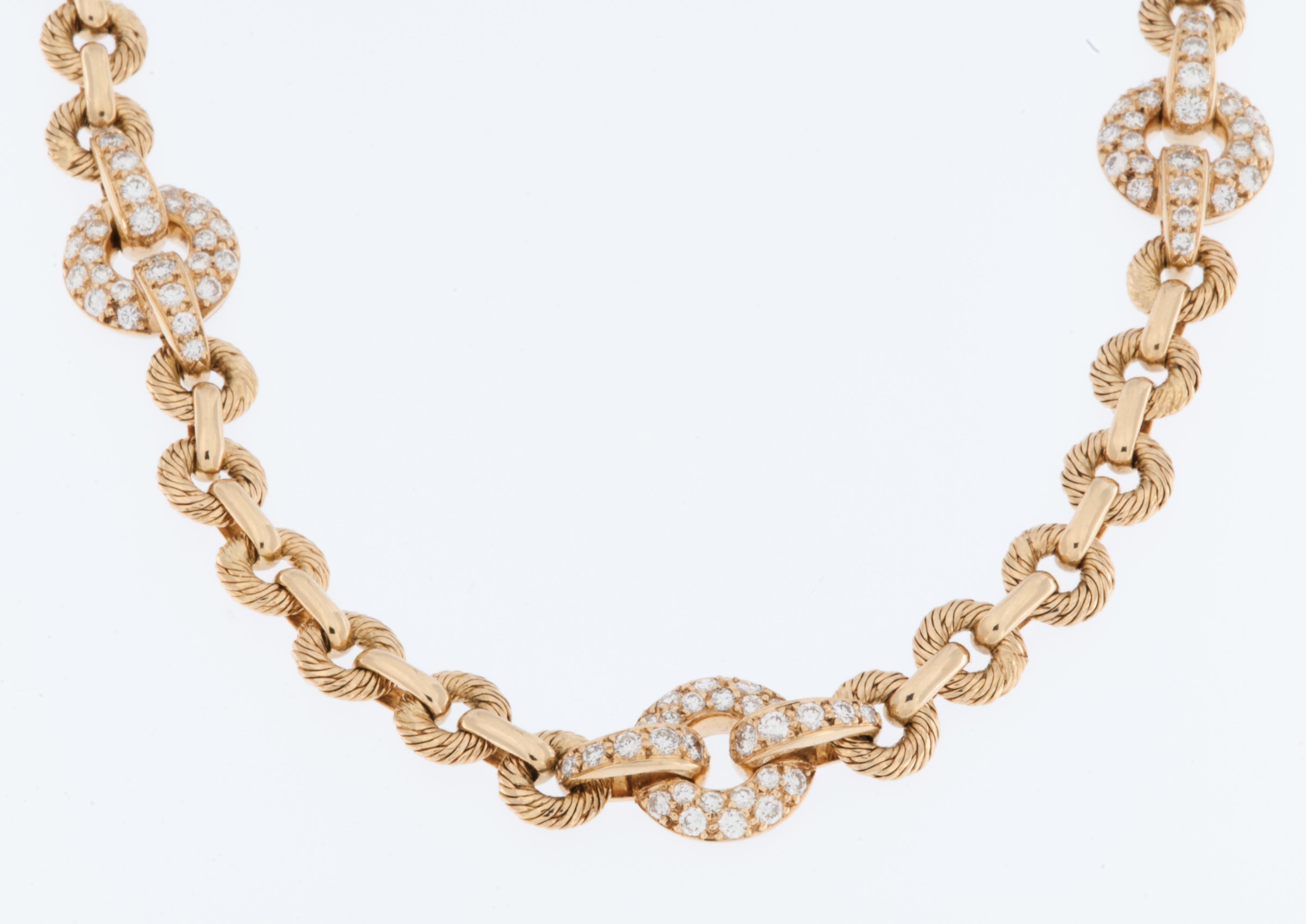 Brilliant Cut Retro 18kt Yellow Gold French Necklace with Diamonds For Sale