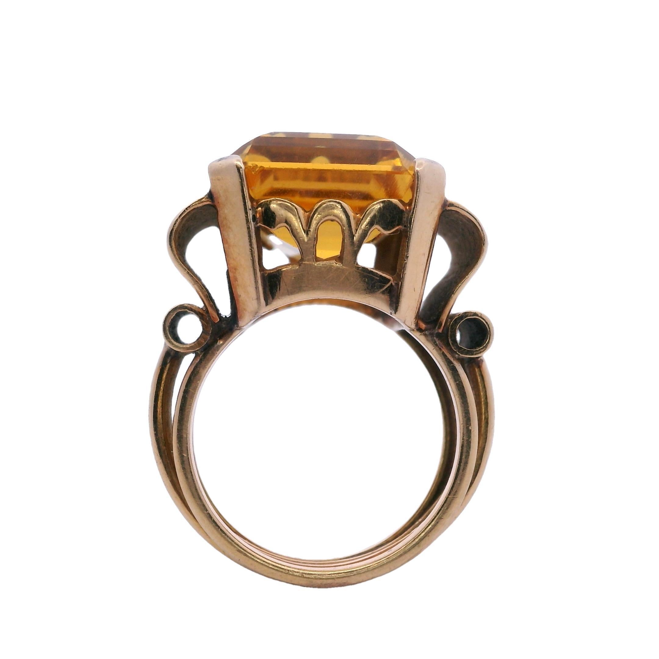 Bague rétro en or jaune 18 carats avec 15,0 carats de citrine en vente 2