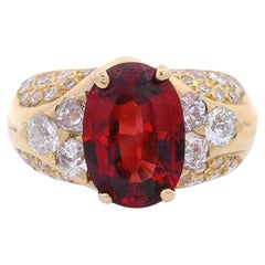 Retro 18kt yellow Gold Ring with 3.65 CTW Garnet
Diamonds