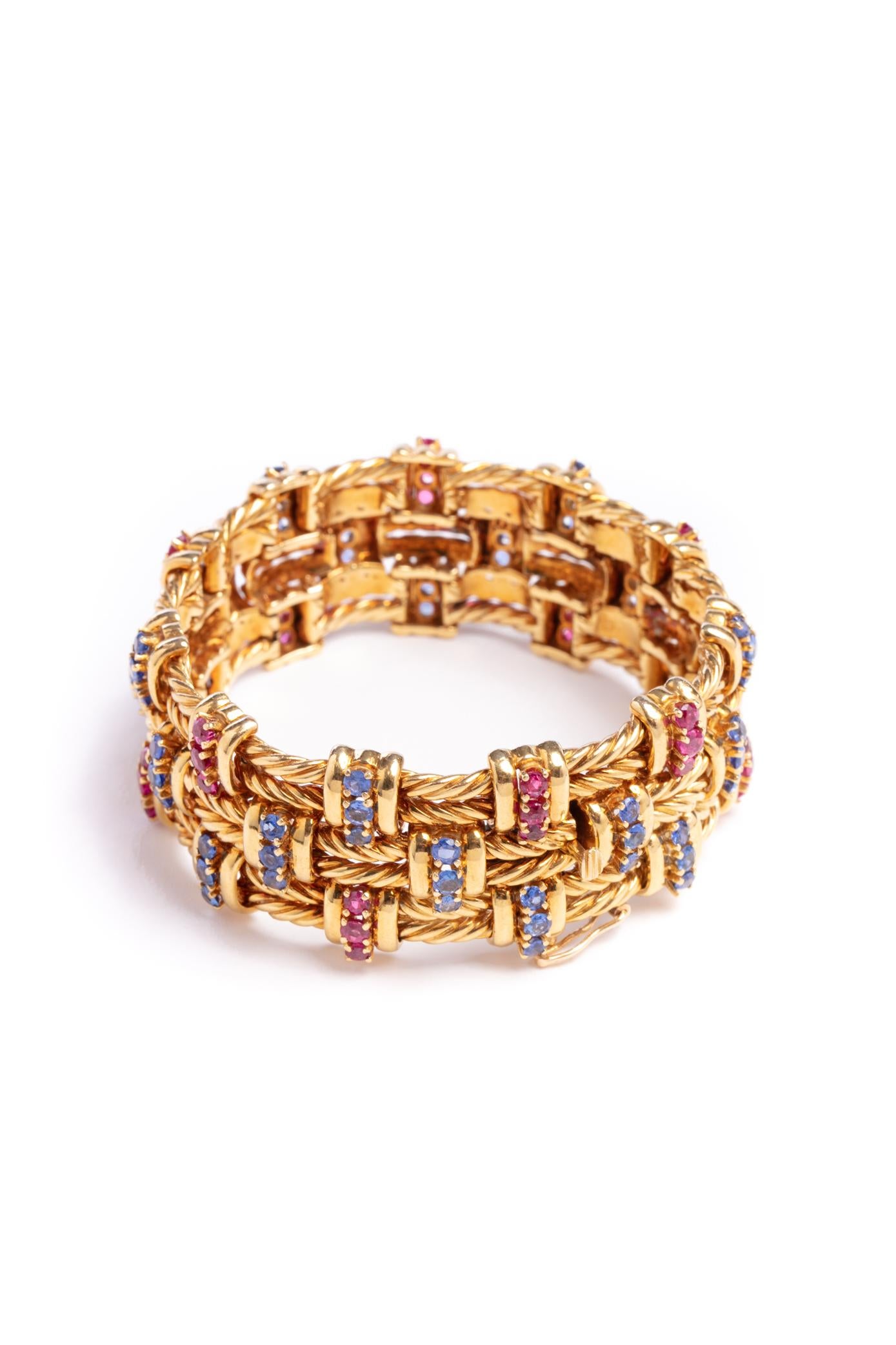 Round Cut Retro 18 Karat Yellow Gold Ruby and Sapphire Bracelet