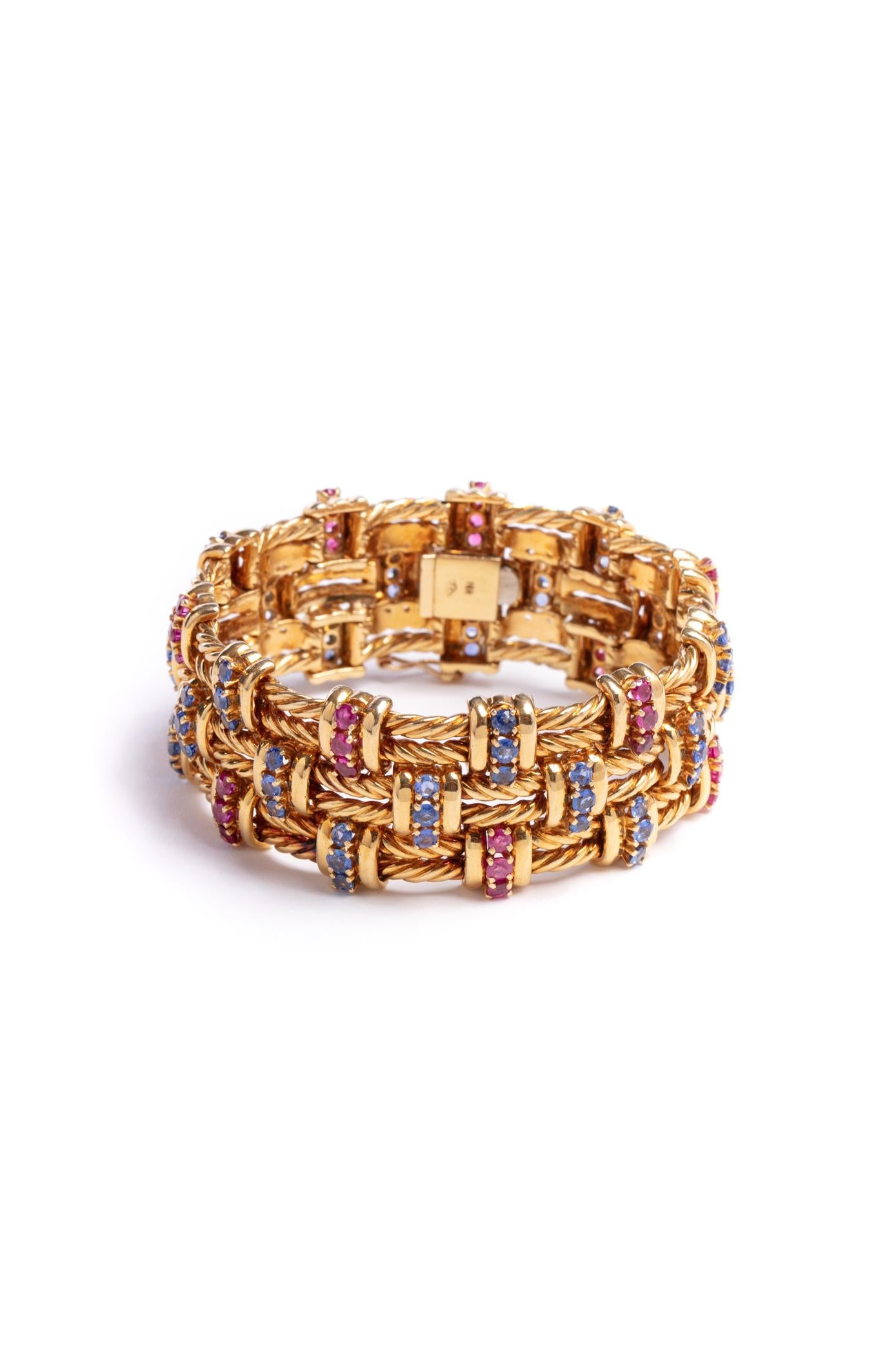 Retro 18 Karat Yellow Gold Ruby and Sapphire Bracelet In Excellent Condition In Saint Louis, MO