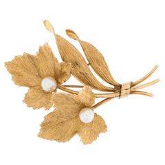 Retro 18kt Yellow Gold Vineyard Leaf Brooch with Pearls