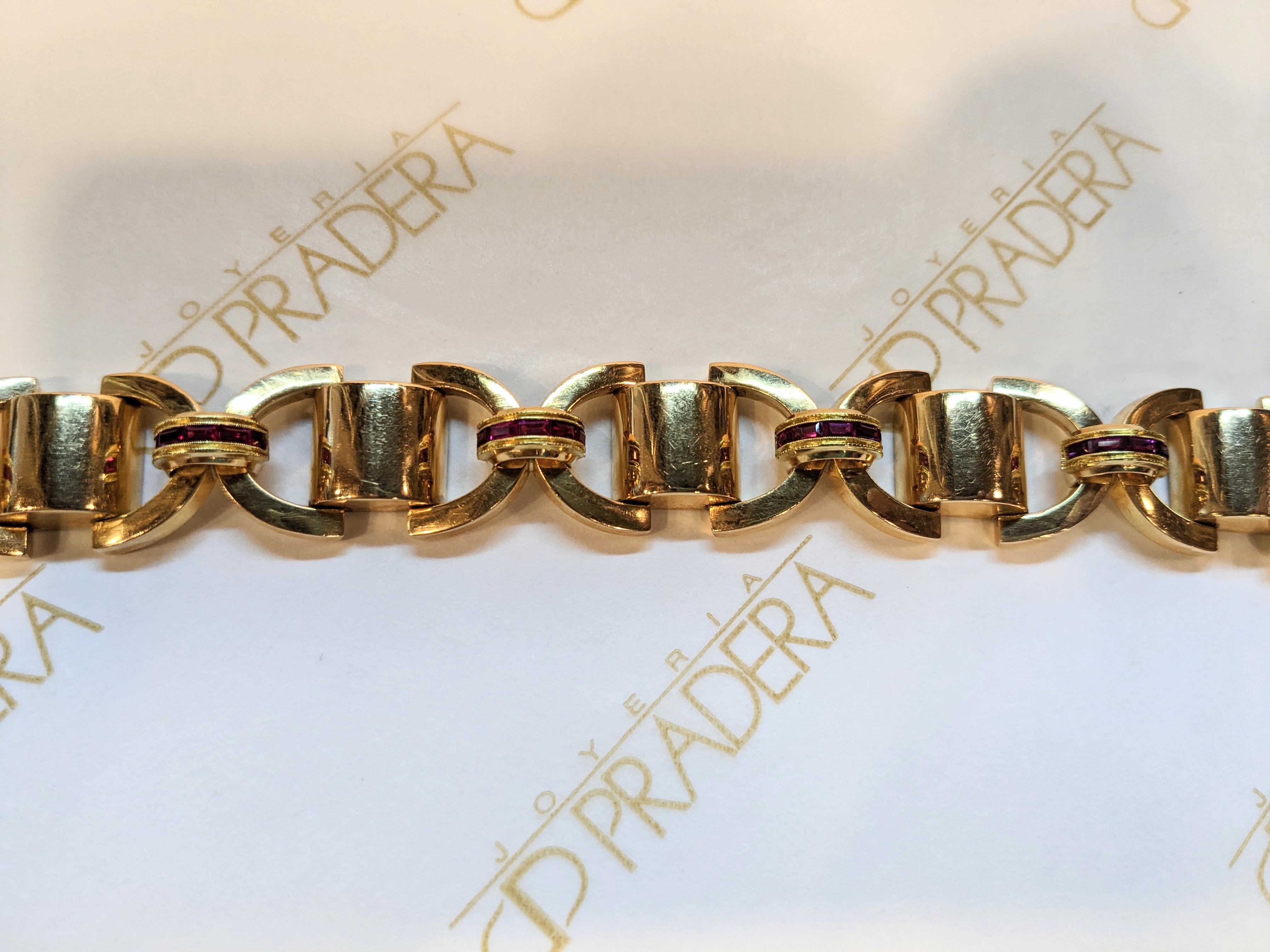 Retro 1920´s Portuguese Chevalier 18kt Gold Bracelet with stamps For Sale 5
