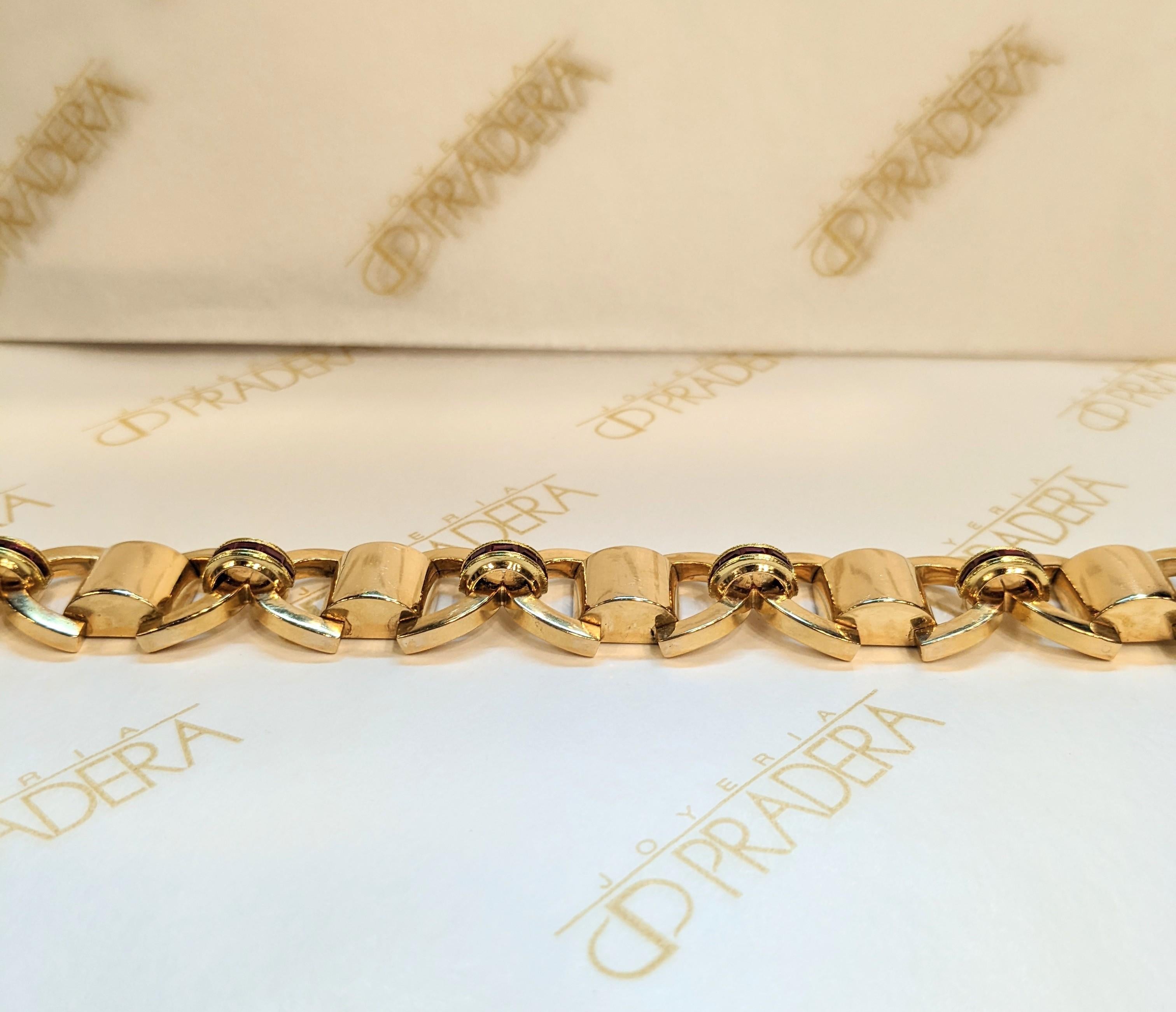 Brilliant Cut Retro 1920´s Portuguese Chevalier 18kt Gold Bracelet with stamps For Sale