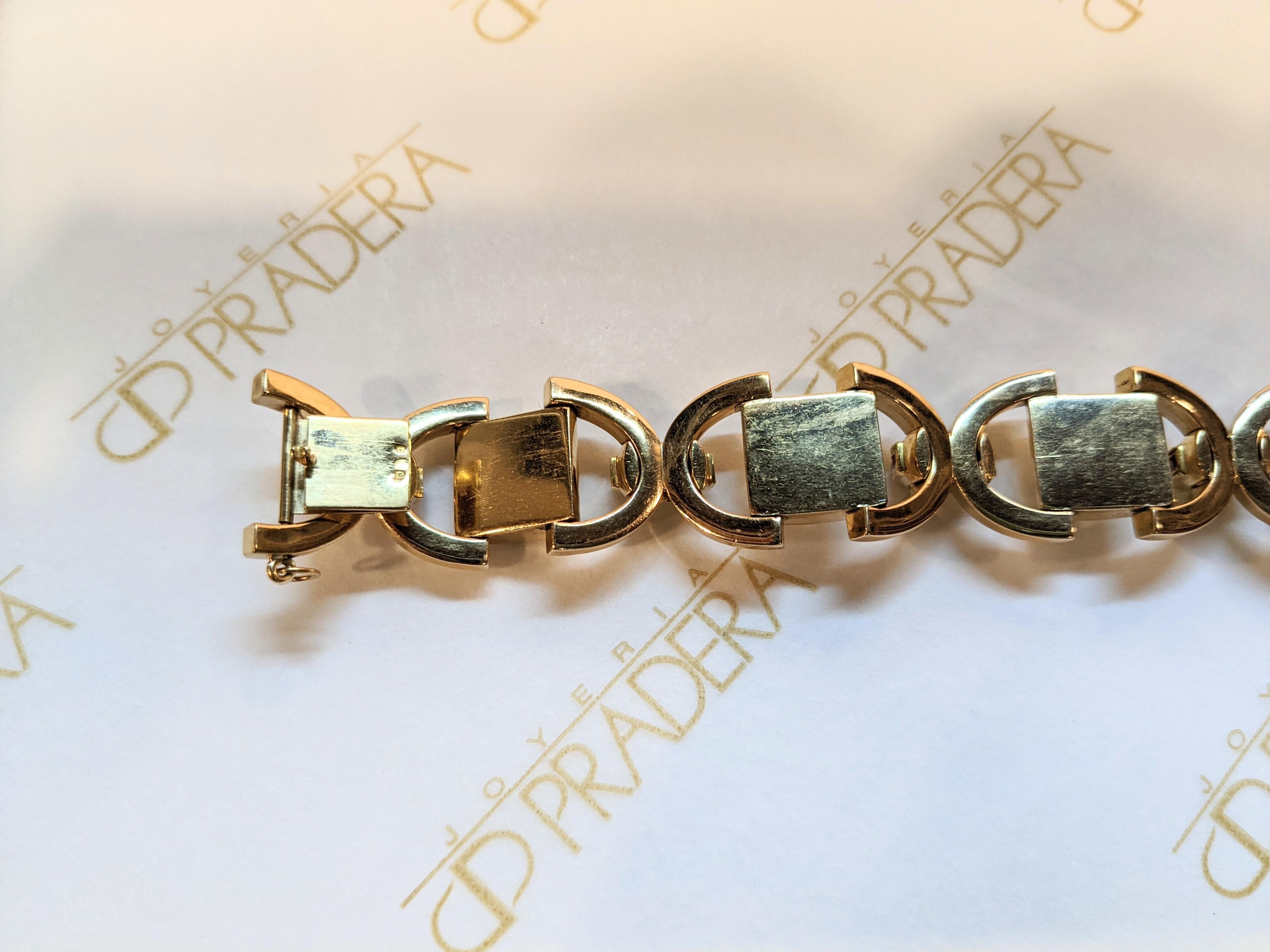 Retro 1920´s Portuguese Chevalier 18kt Gold Bracelet with stamps For Sale 2