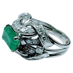 Vintage Retro 1930-1940s Dome Ring Emerald 1.46 Carat and Diamonds  Platinum