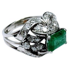 Vintage Retro 1930-1940s Dome Ring Emerald 1.46 Carat and Diamonds  Platinum 