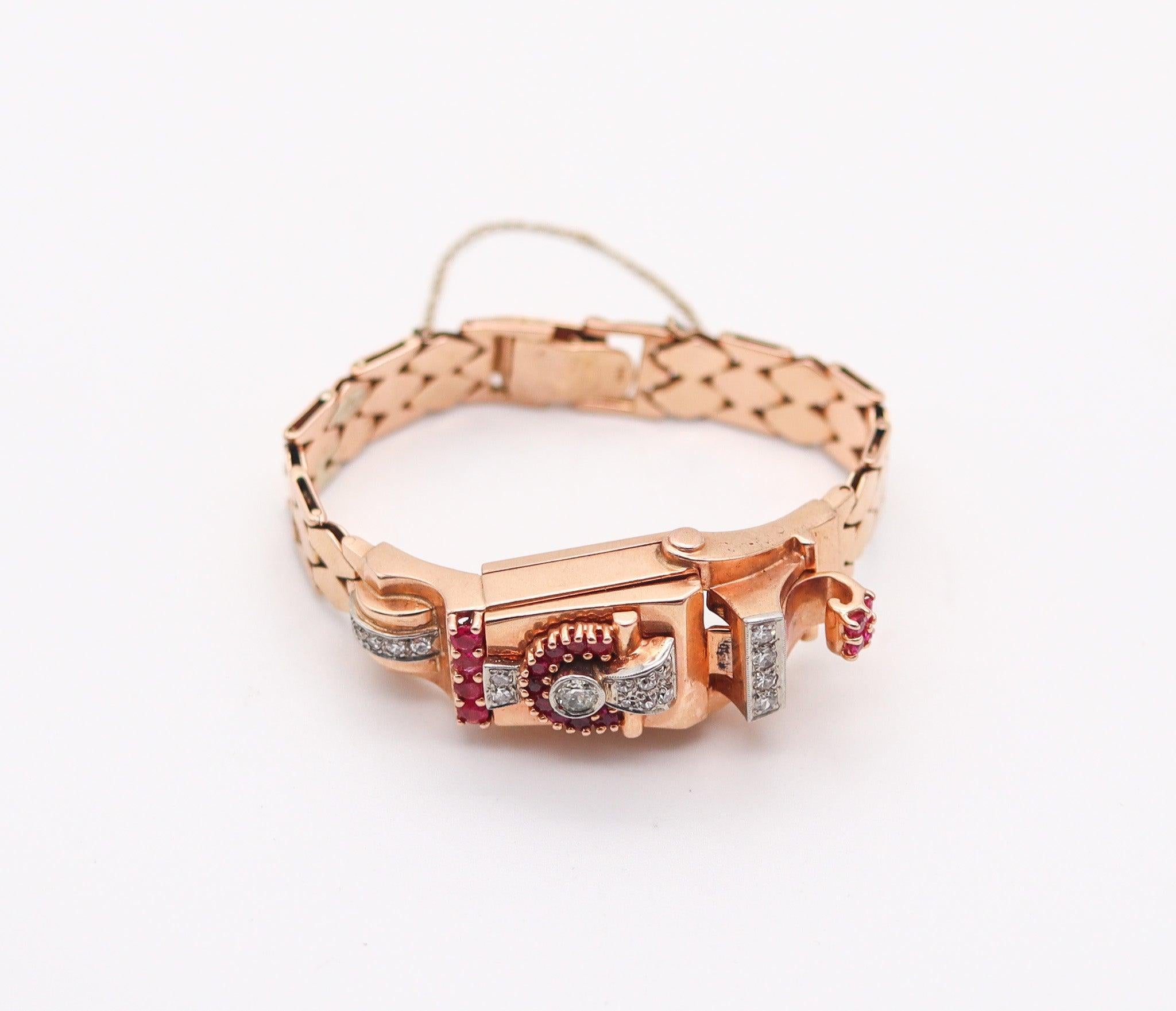 Taglio antico europeo RETRO 1938 Art Deco Orologio da polso da donna a scomparsa in oro rosa 14Kt Rubini e diamanti in vendita