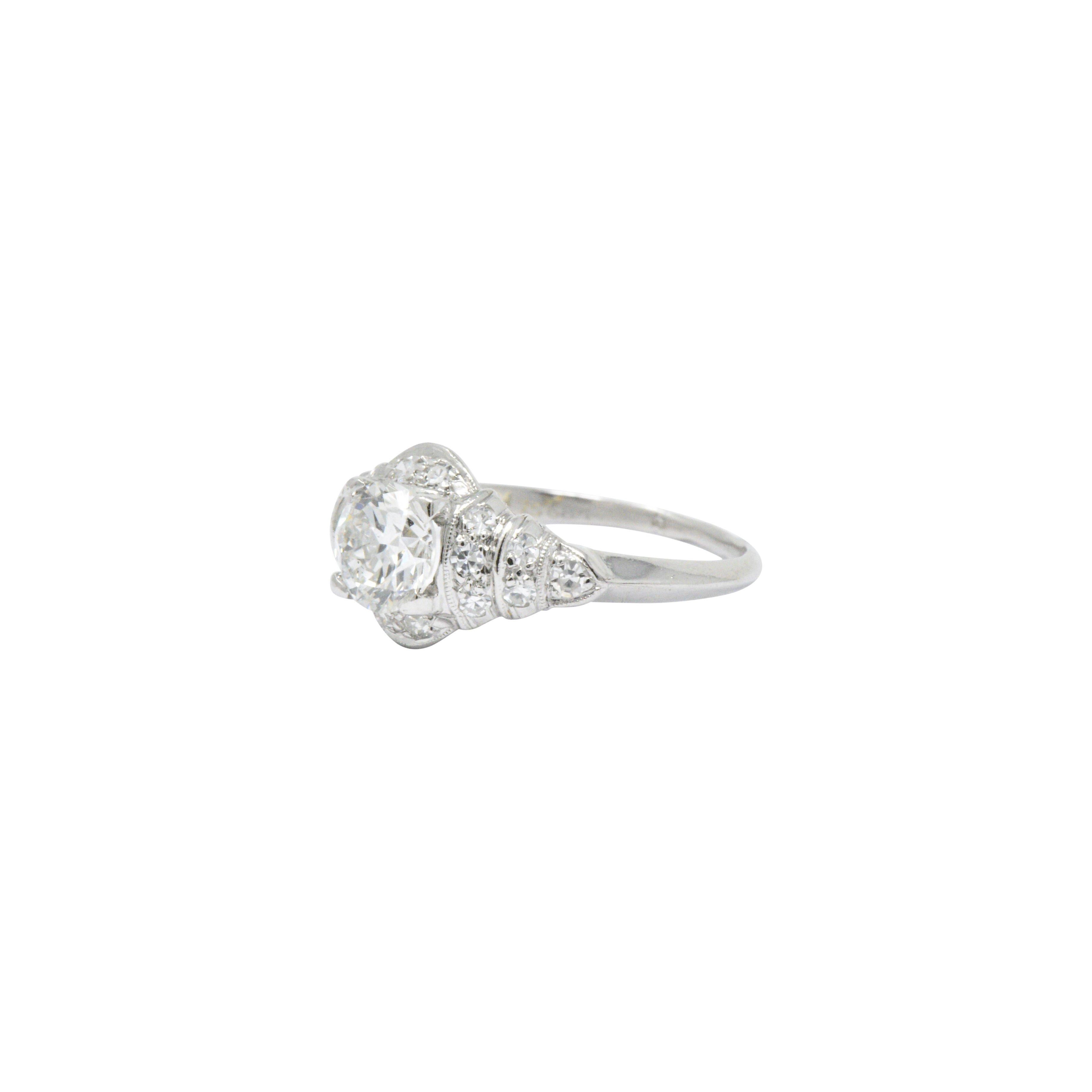 Women's or Men's Retro 1.10 Carats Diamond Platinum Engagement Ring Circa 1940's
