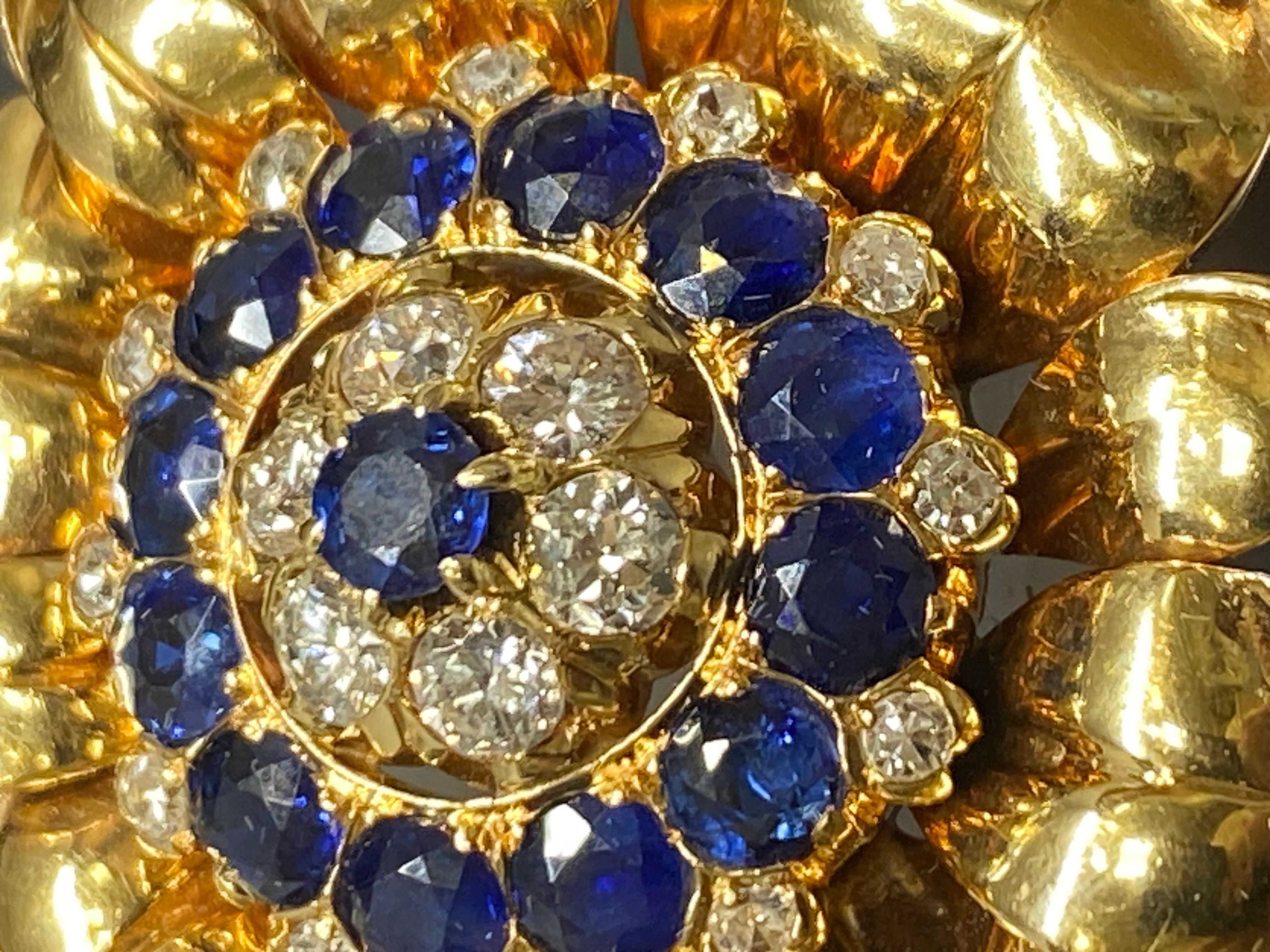 RETRO 1940's 14k Yellow Gold Natural Blue Sapphire & Diamond Sun Flower Brooch For Sale 7