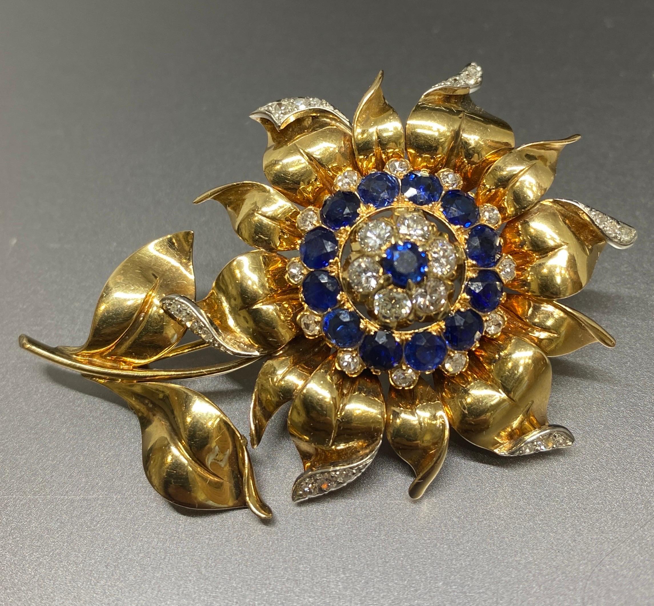 RETRO 1940er Jahre 14k Gelbgold natürlicher blauer Saphir & Diamant Sonnenblumenbrosche im Angebot 3