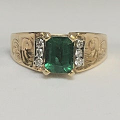 Retro 1940s 1.75 Carat Natural Columbian Emerald 14k Gold Diamond Ring