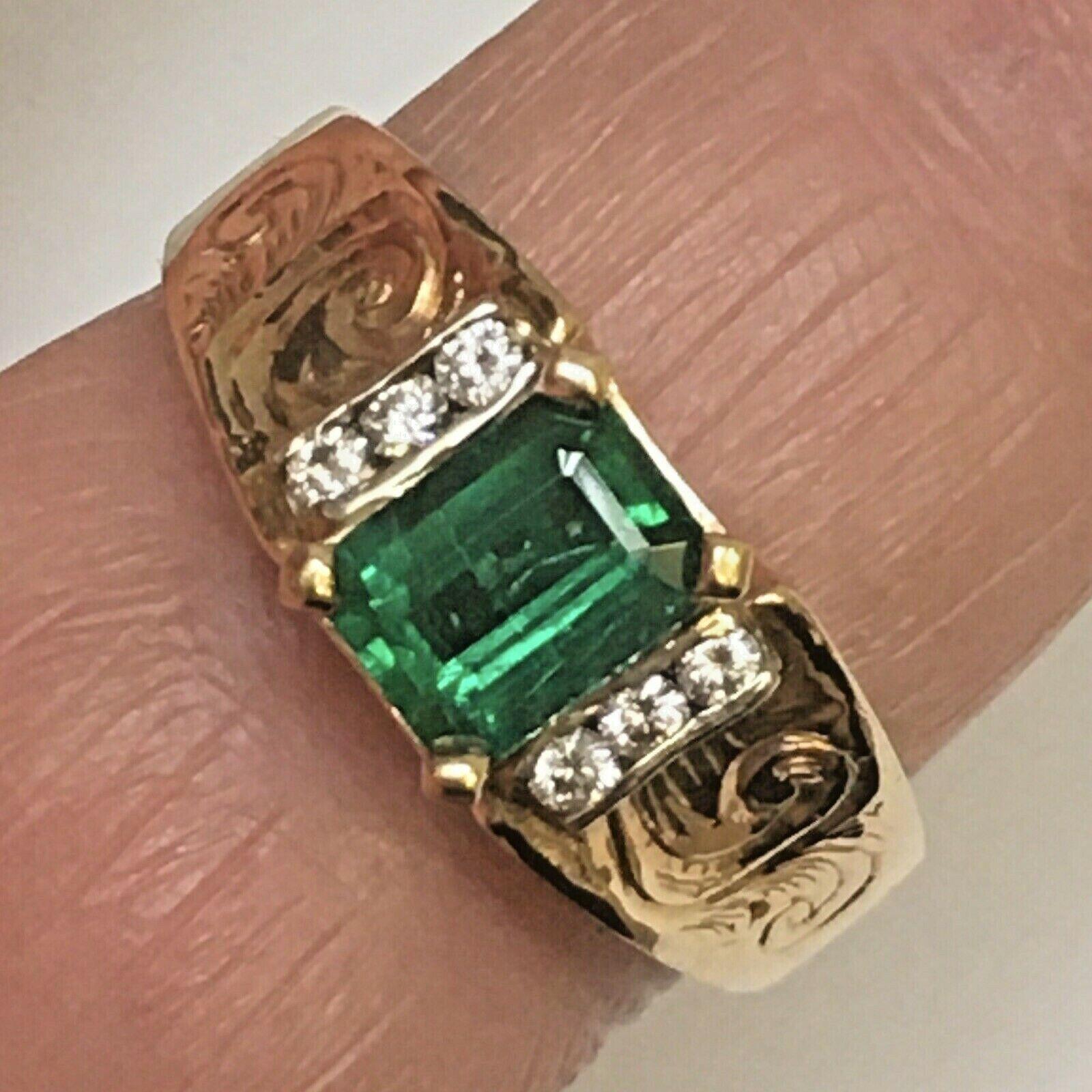 Women's Retro 1940s 1.75 Carat Natural Columbian Emerald 14k Gold Diamond Ring For Sale