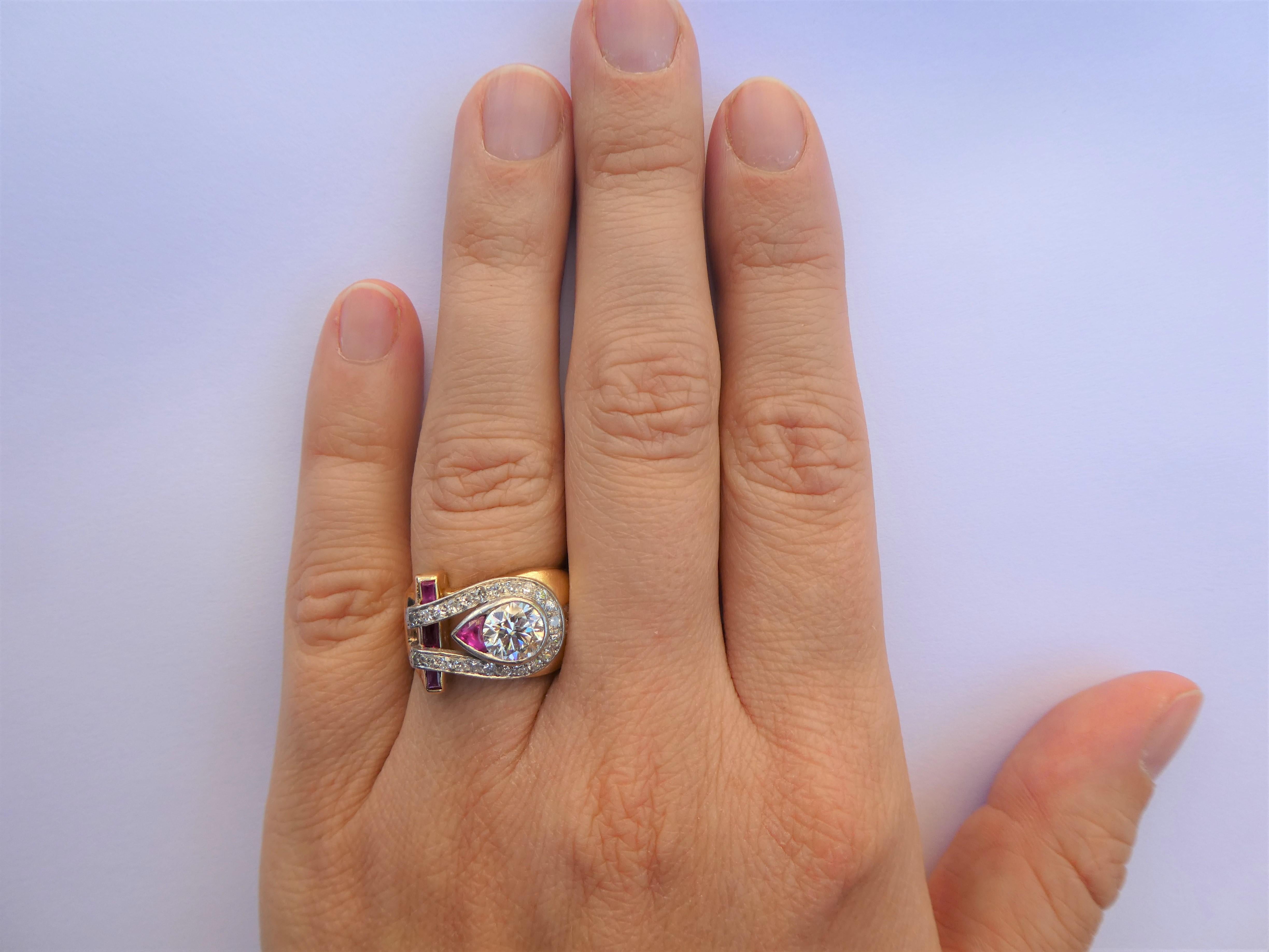 Retro 1940s Asymmetrical Ruby Diamond 18 Karat Rose Gold Platinum Cocktail Ring For Sale 5