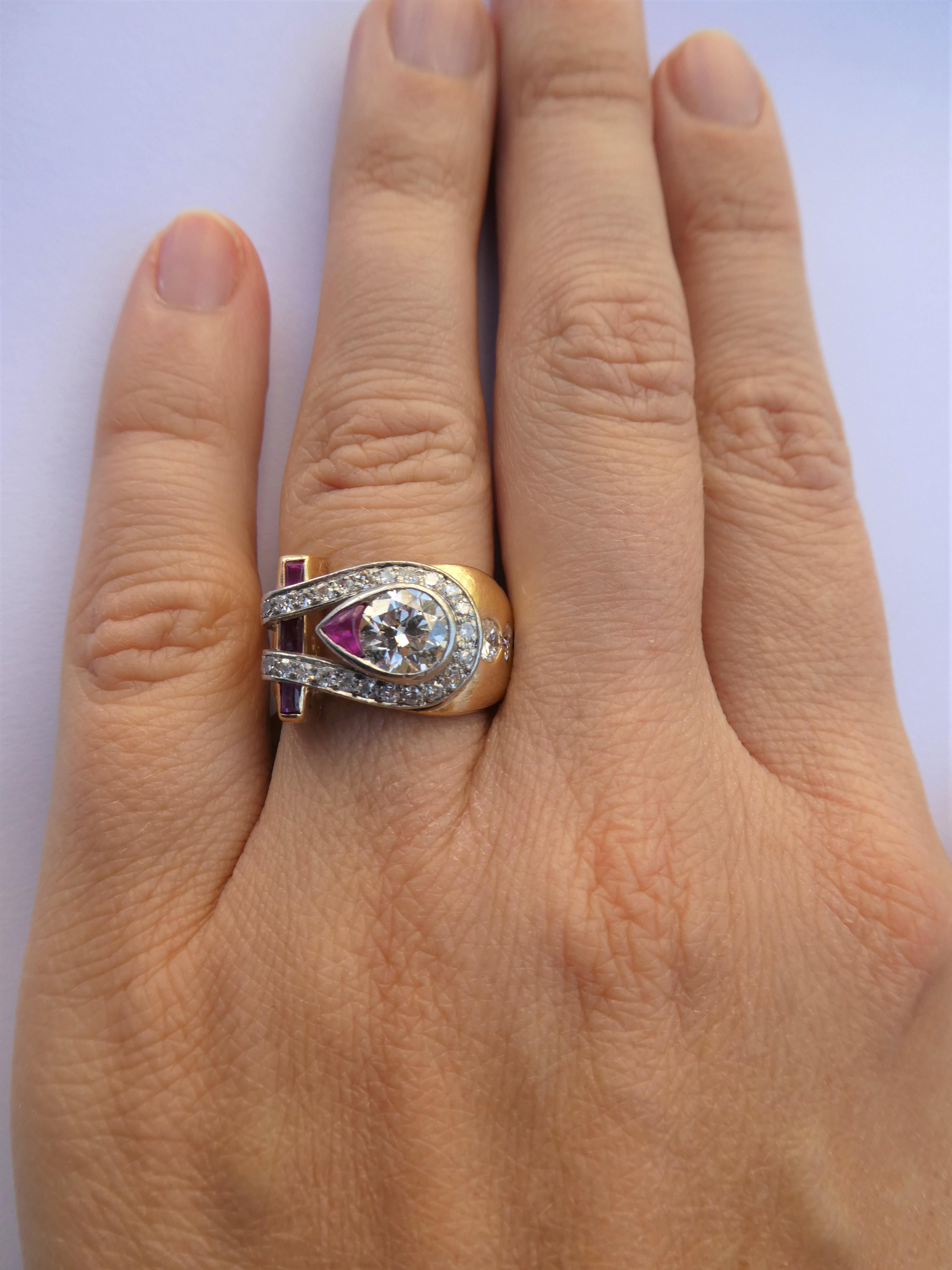 Retro 1940s Asymmetrical Ruby Diamond 18 Karat Rose Gold Platinum Cocktail Ring For Sale 6