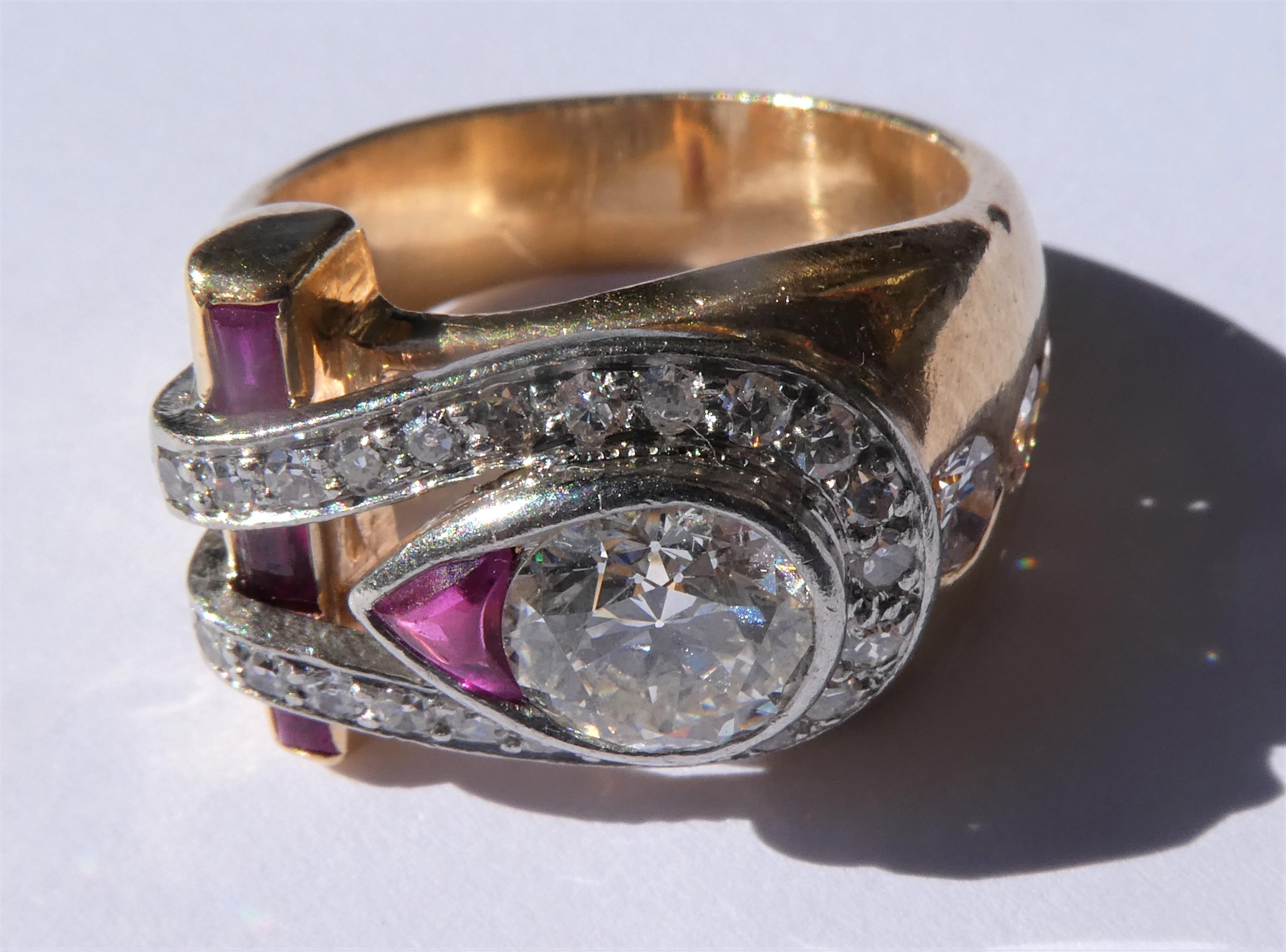 Round Cut Retro 1940s Asymmetrical Ruby Diamond 18 Karat Rose Gold Platinum Cocktail Ring For Sale