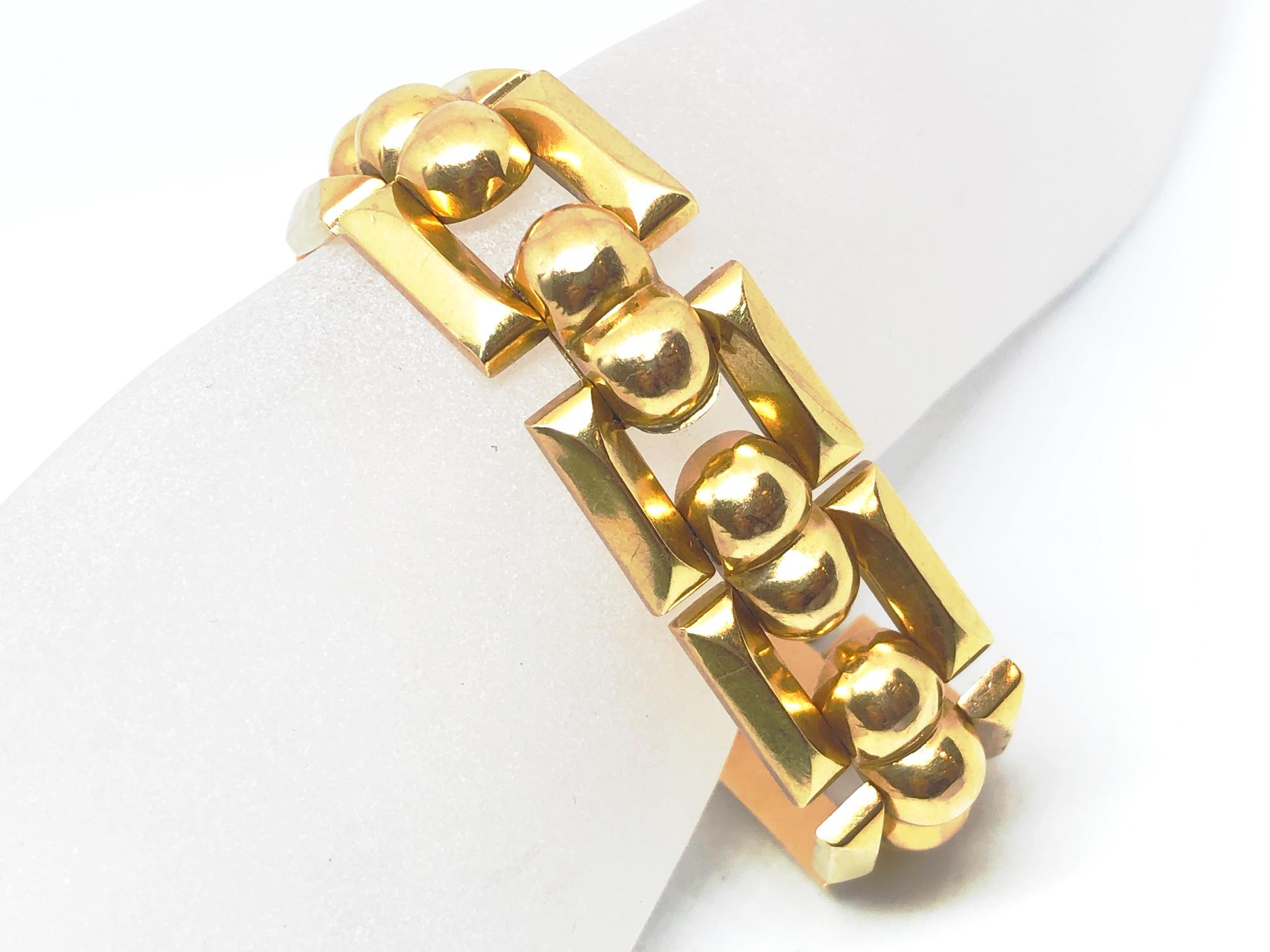 A gold bracelet, geometric design, mounted in 18ct yellow gold, Circa 1947