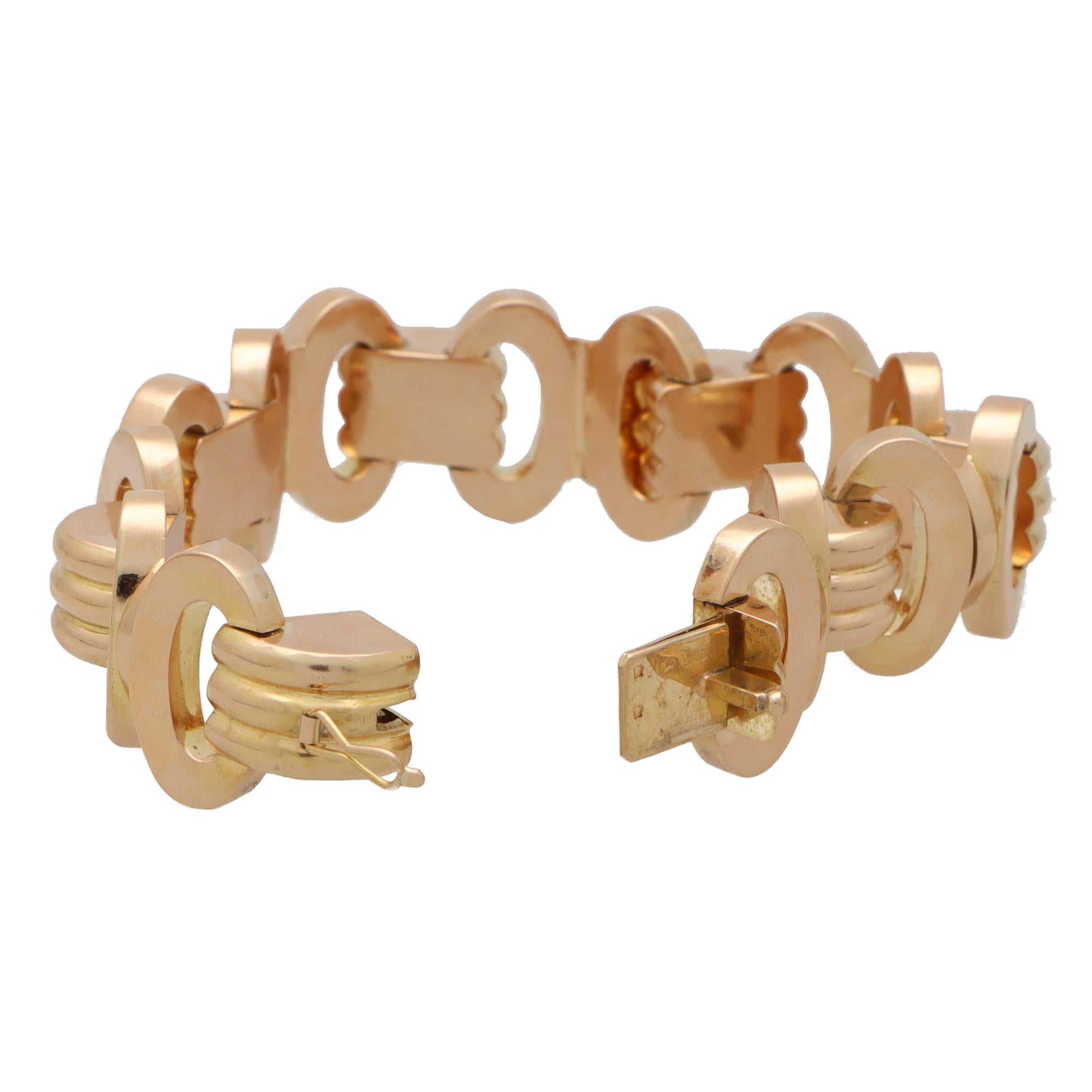 Retro 1940's Vintage French Chunky Link Bracelet in 18k Rose Gold In Excellent Condition In London, GB