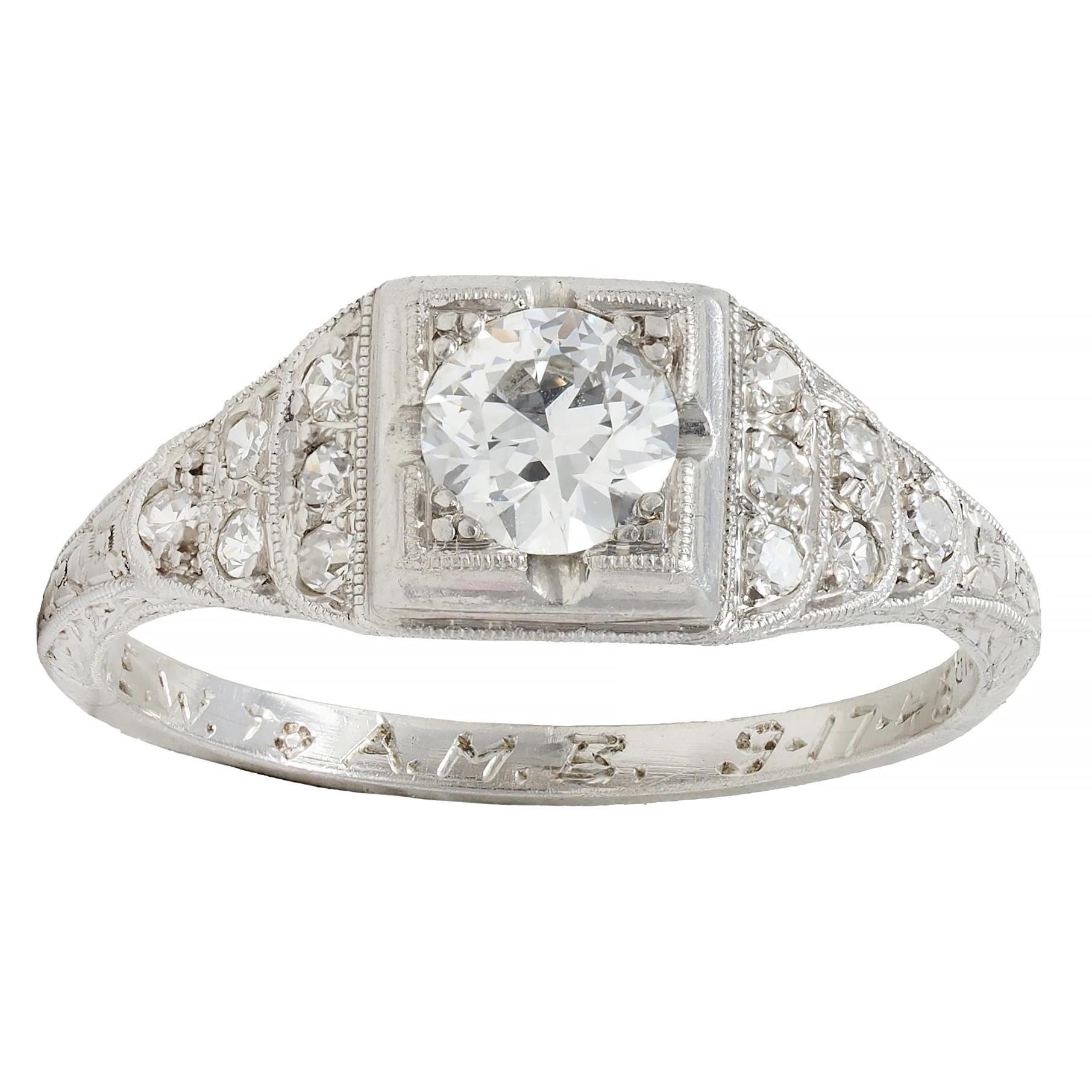 Retro 1945 0.70 CTW Diamond Platinum Vintage Stepped Engagement Ring For Sale 2