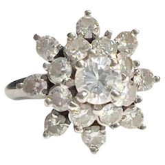 Retro 1945-1950 Rosette Design 1.70 carats Diamond white Gold Ring
