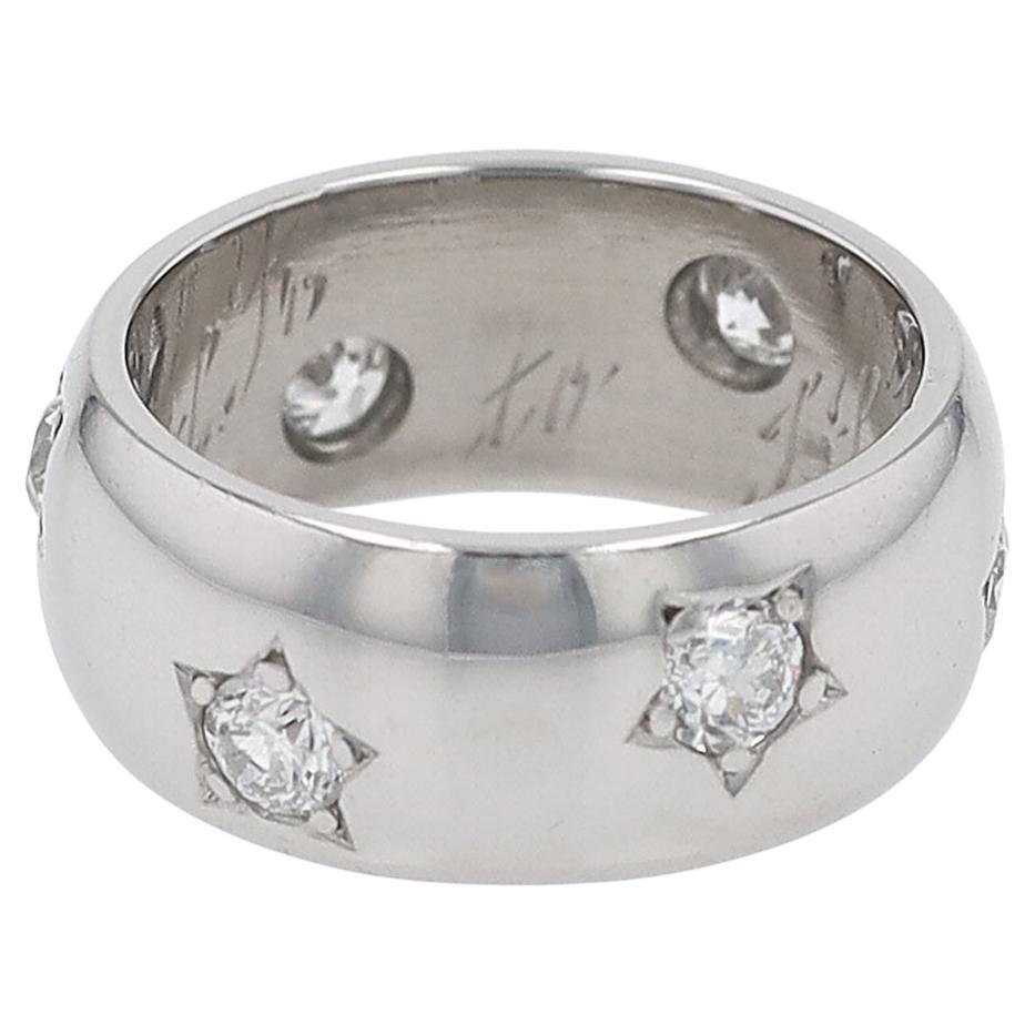 Retro 1947 Breites Zigarrenband Stern-Diamant-Eternity-Ring für Damen oder Herren im Angebot
