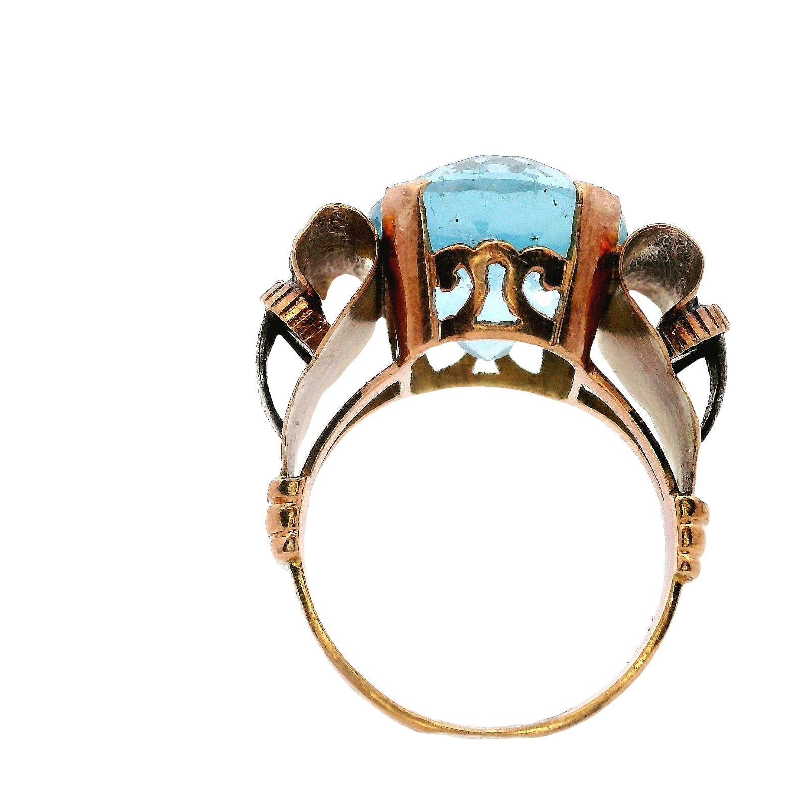 Bague rétro 1950 en or jaune et blanc 18 carats avec aigue-marine du Brésil Unisexe en vente