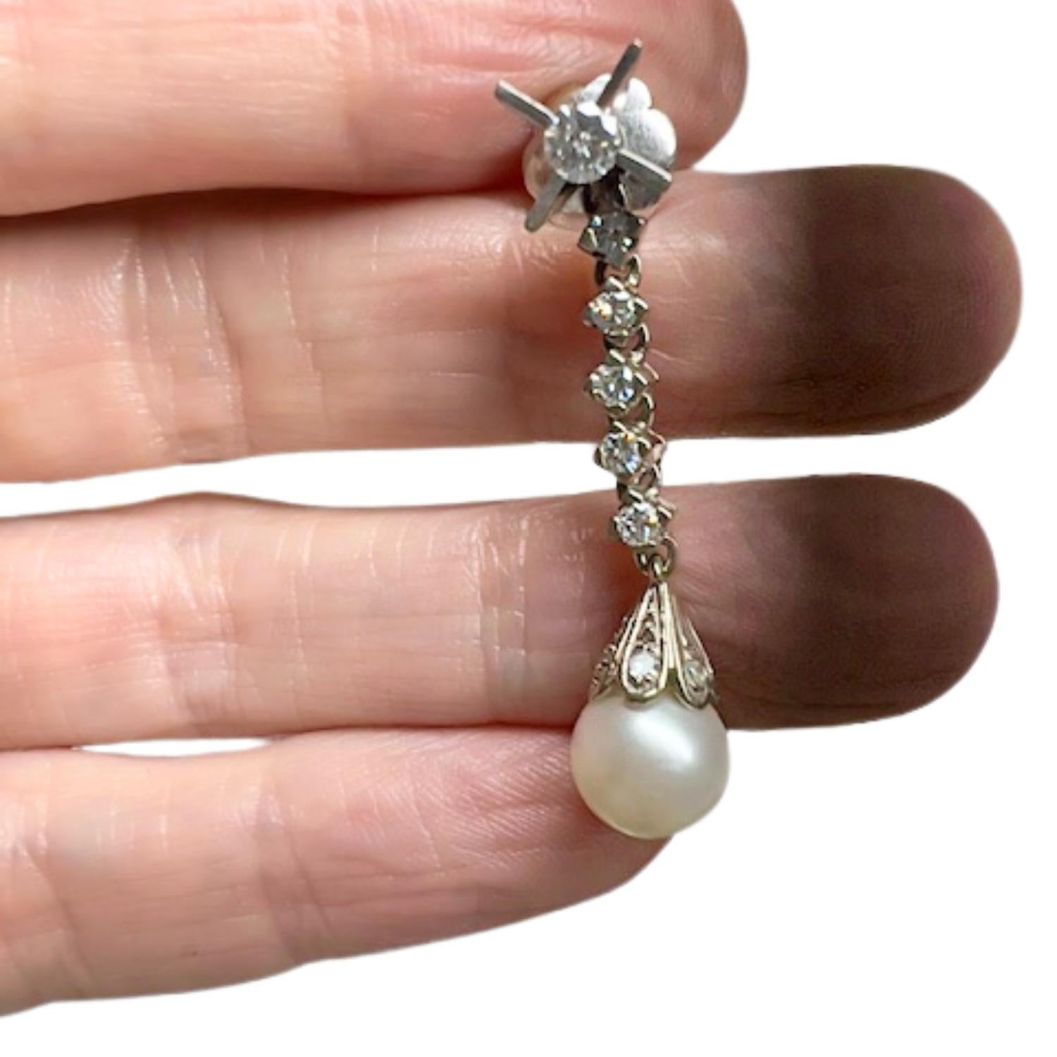 Orecchini retrò in platino con diamanti e perle del 1950-1955 In condizioni buone in vendita a MADRID, ES