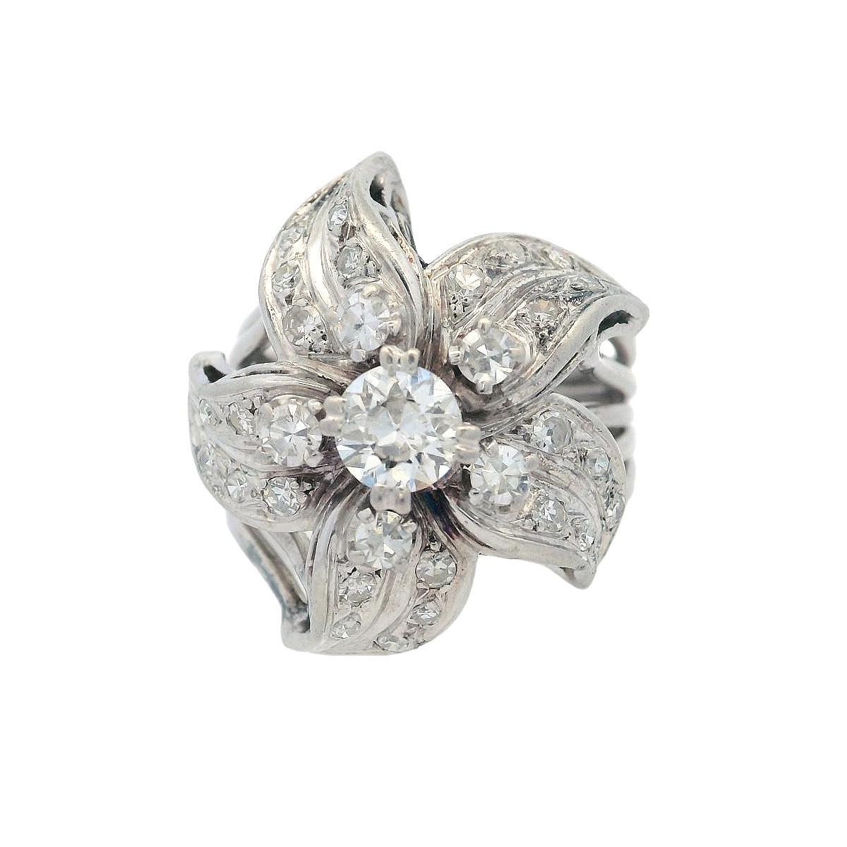 Women's or Men's Retro 1950 Platinum flower Ring with 1.10 Carats in Diamonds For Sale