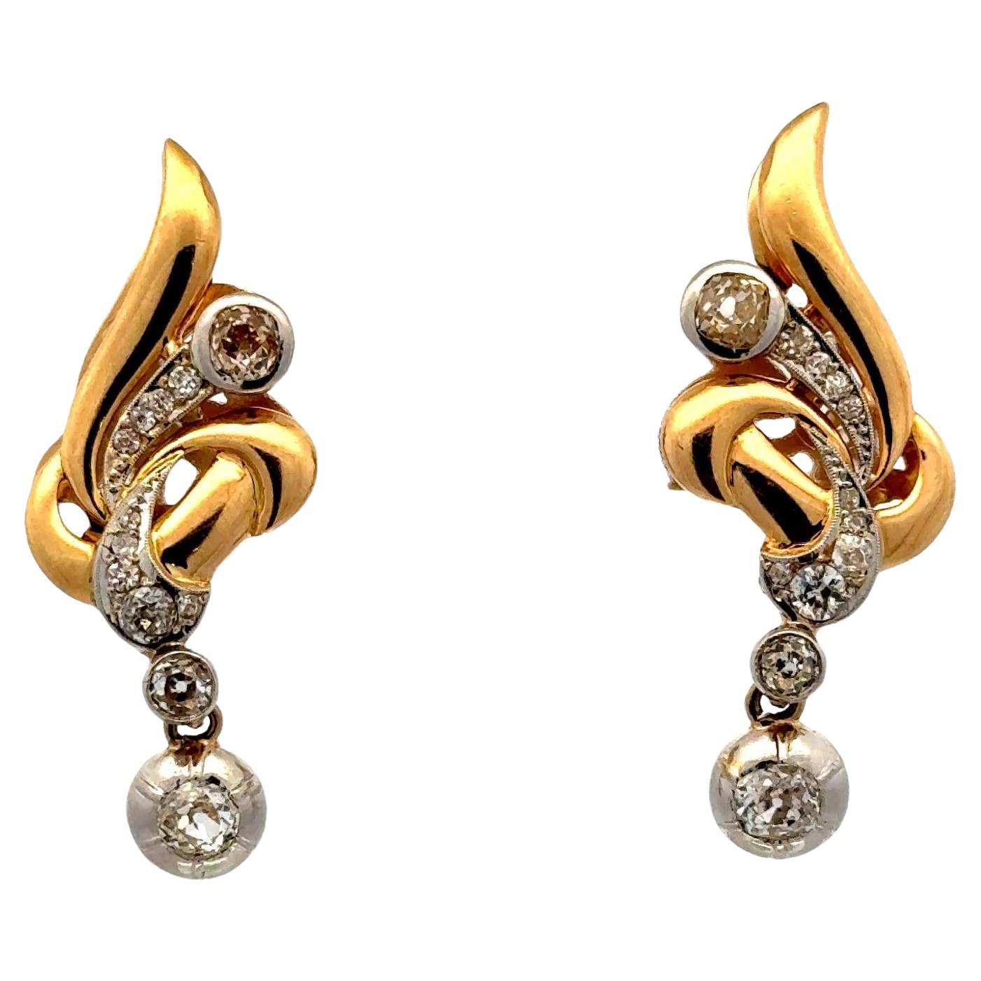 Retro 1950's Diamond 18 Karat Yellow Gold Dangle Drop Leverback Earrings