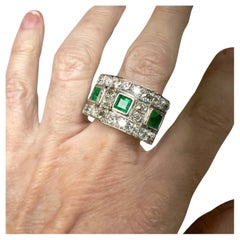 Retro 1950s Diamond and Emerald Gold Ring