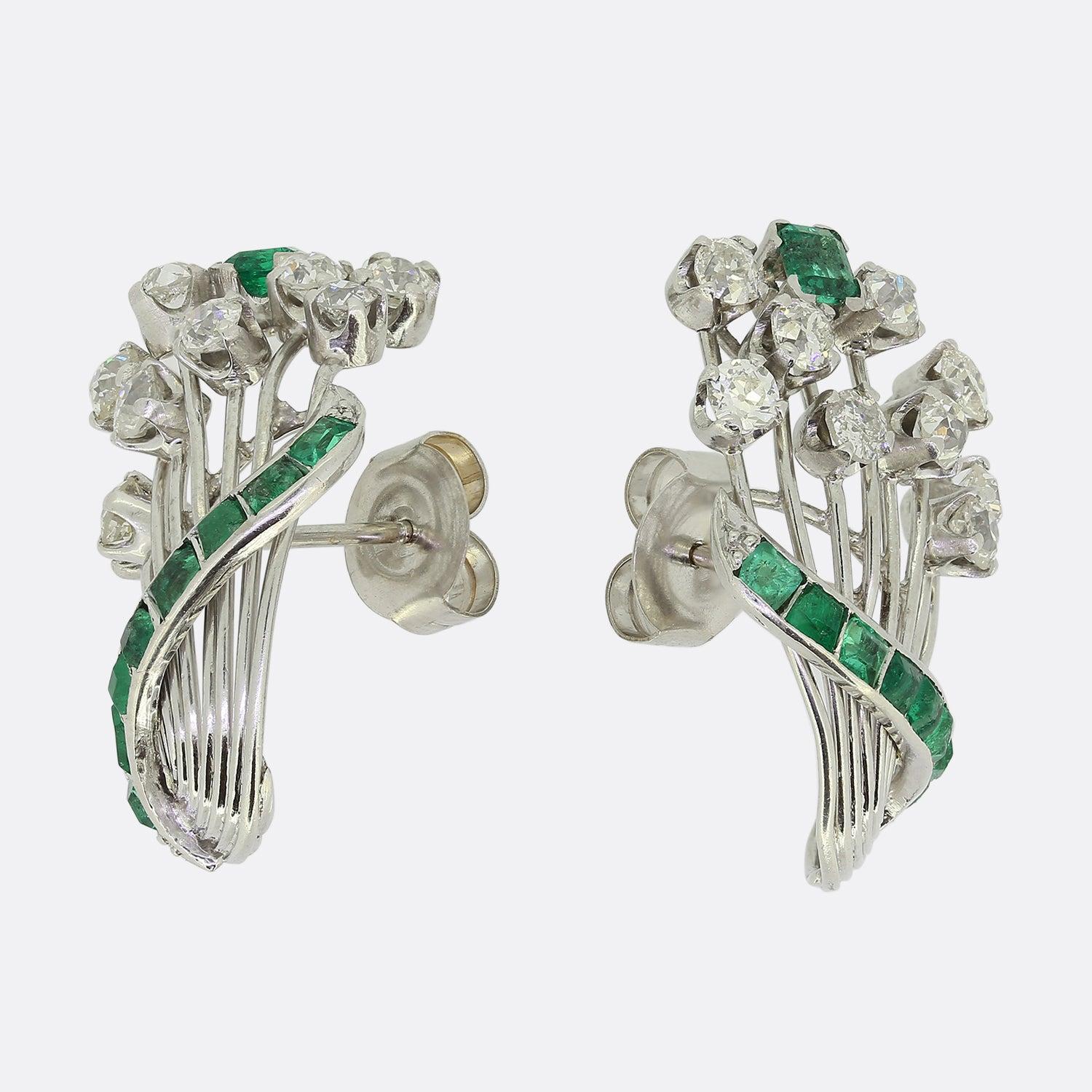 Retro 1950s Emerald and Diamond Earrings In Good Condition For Sale In London, GB