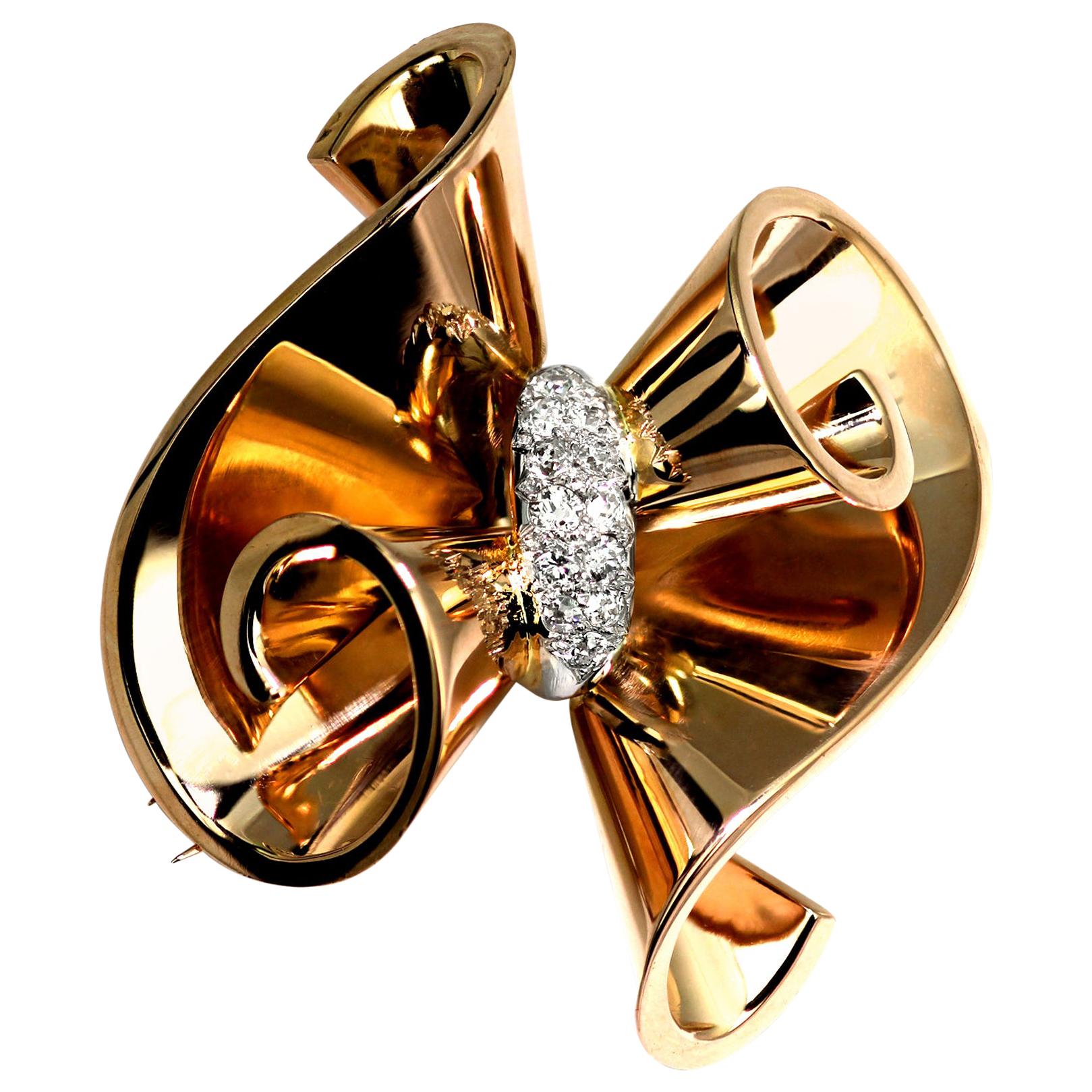 Retro 1950s French Antique Old Diamond in 18 Karat Gold Ribbon Curl Bow Brooch