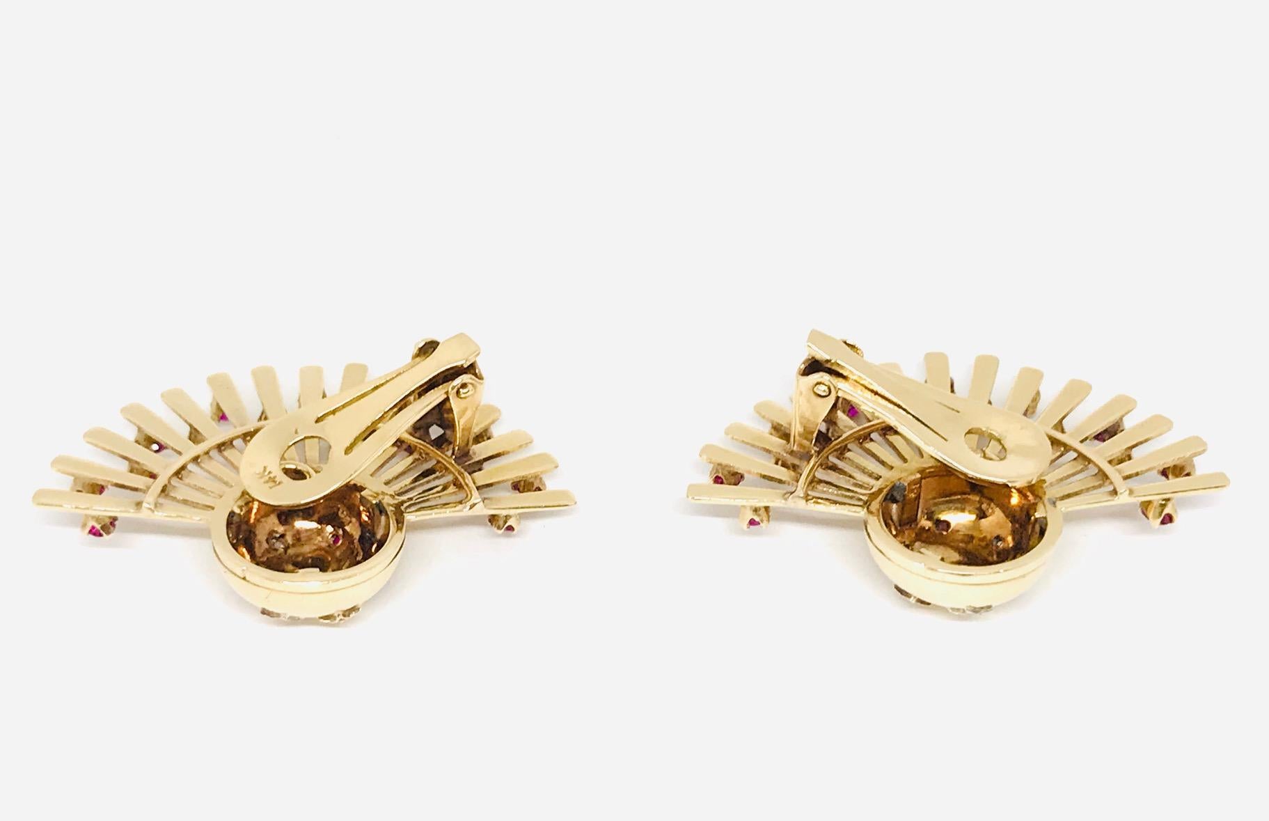 Women's or Men's Retro 1950s Yellow Gold Ruby Diamond Earrings Pin Set