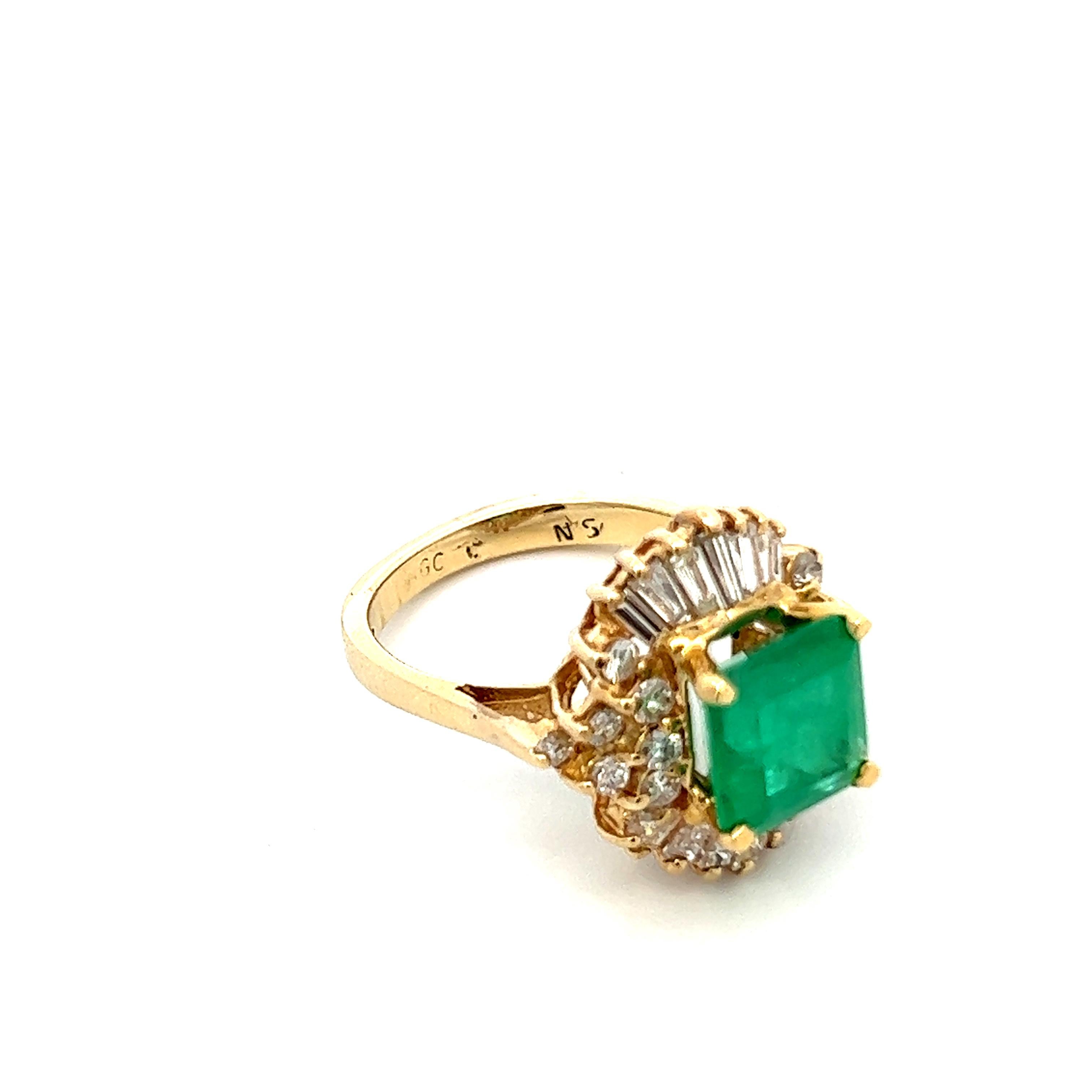 Women's or Men's Retro 1960s 14K and 18K Yellow Gold Emerald & Round/Baguette Diamond Ring  For Sale