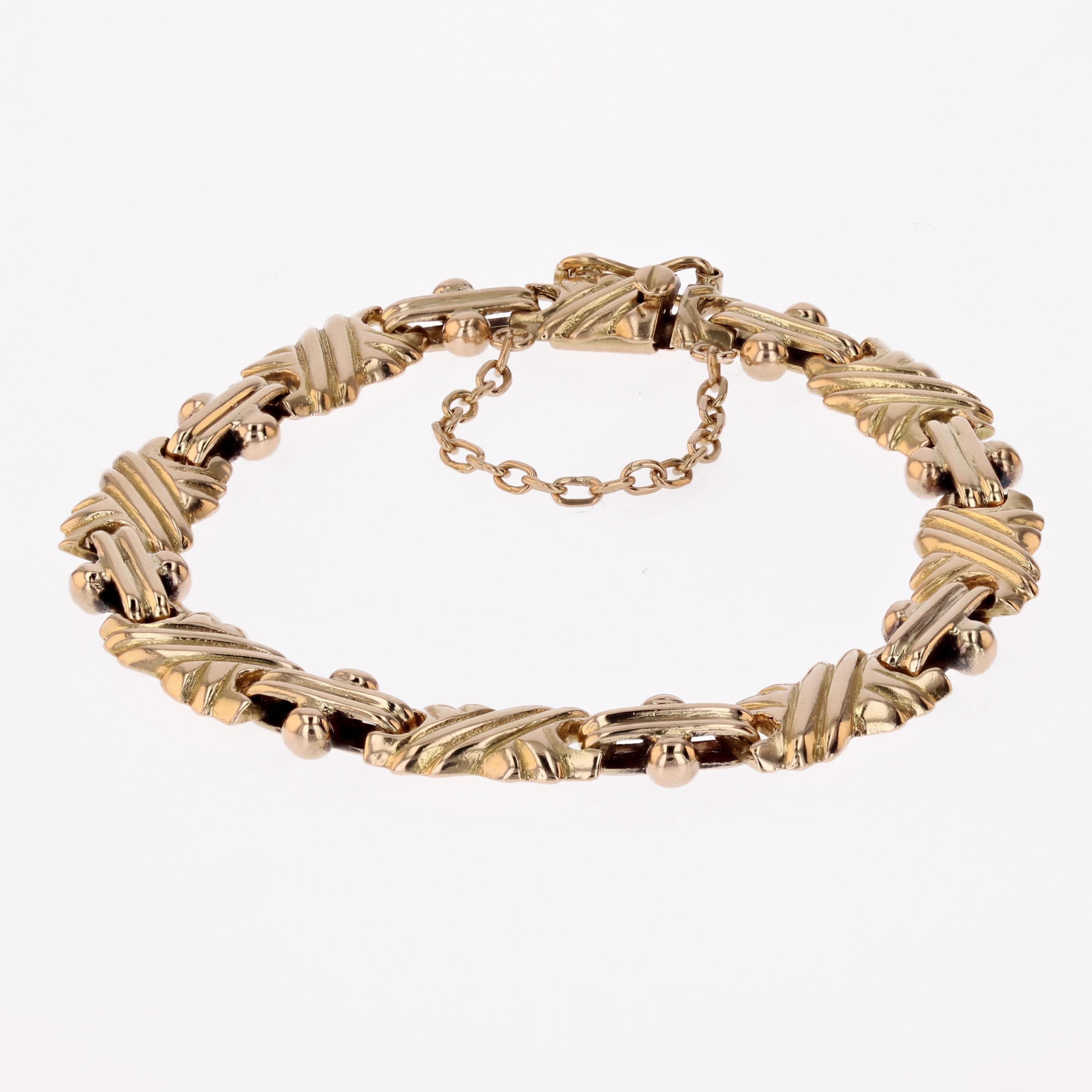 Retro 1960s 18 Karat Yellow Gold Flat Pattern Bracelet In Good Condition For Sale In Poitiers, FR