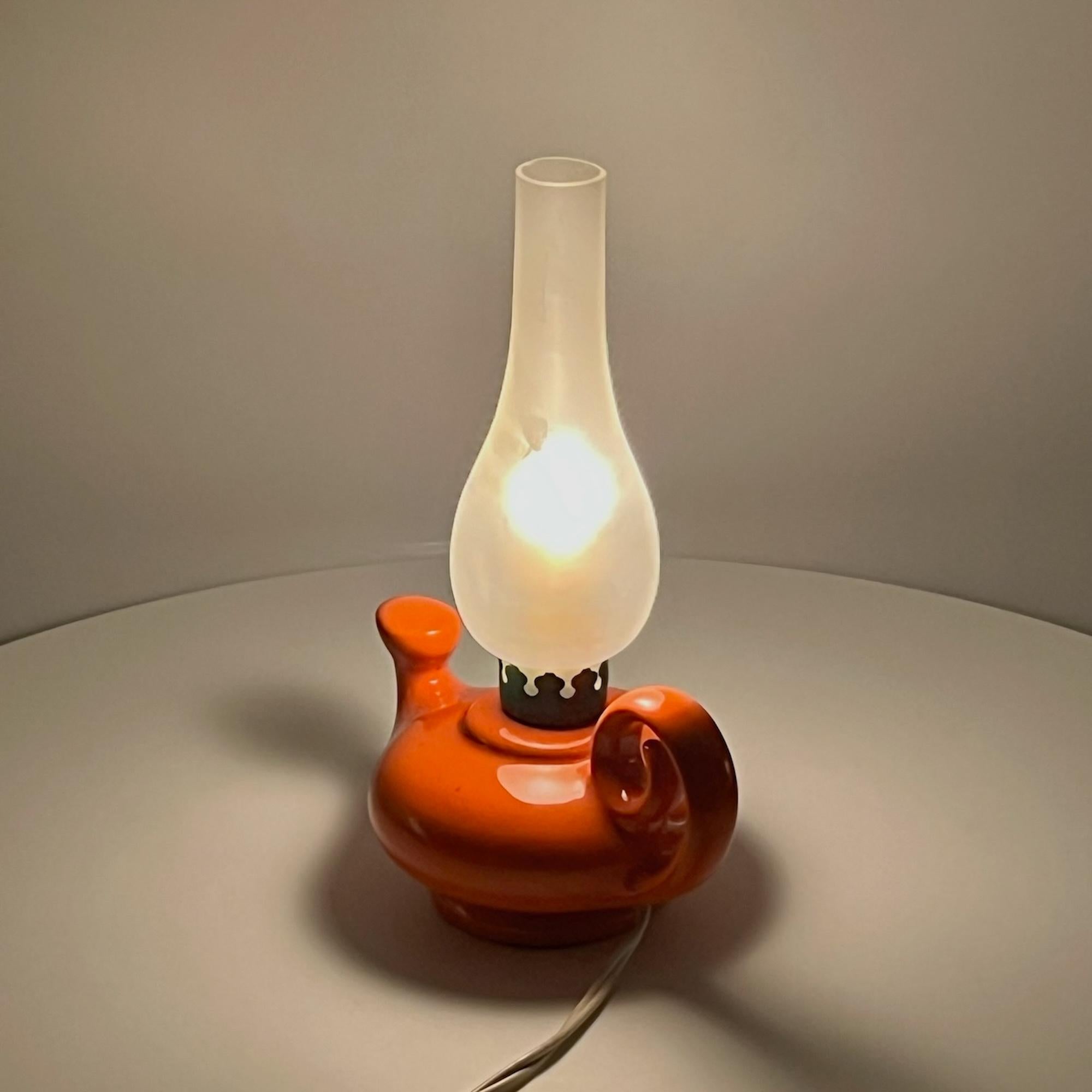 Retro 1960s 'Aladdin' Lamp - Vintage Italian Orange Ceramic and Glazed Glass In Good Condition For Sale In San Benedetto Del Tronto, IT