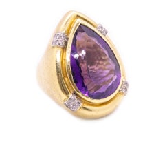 Retro 1970 Oversized Cocktail Ring 18Kt Gold 31.77 Cts in Diamonds and Amethyst