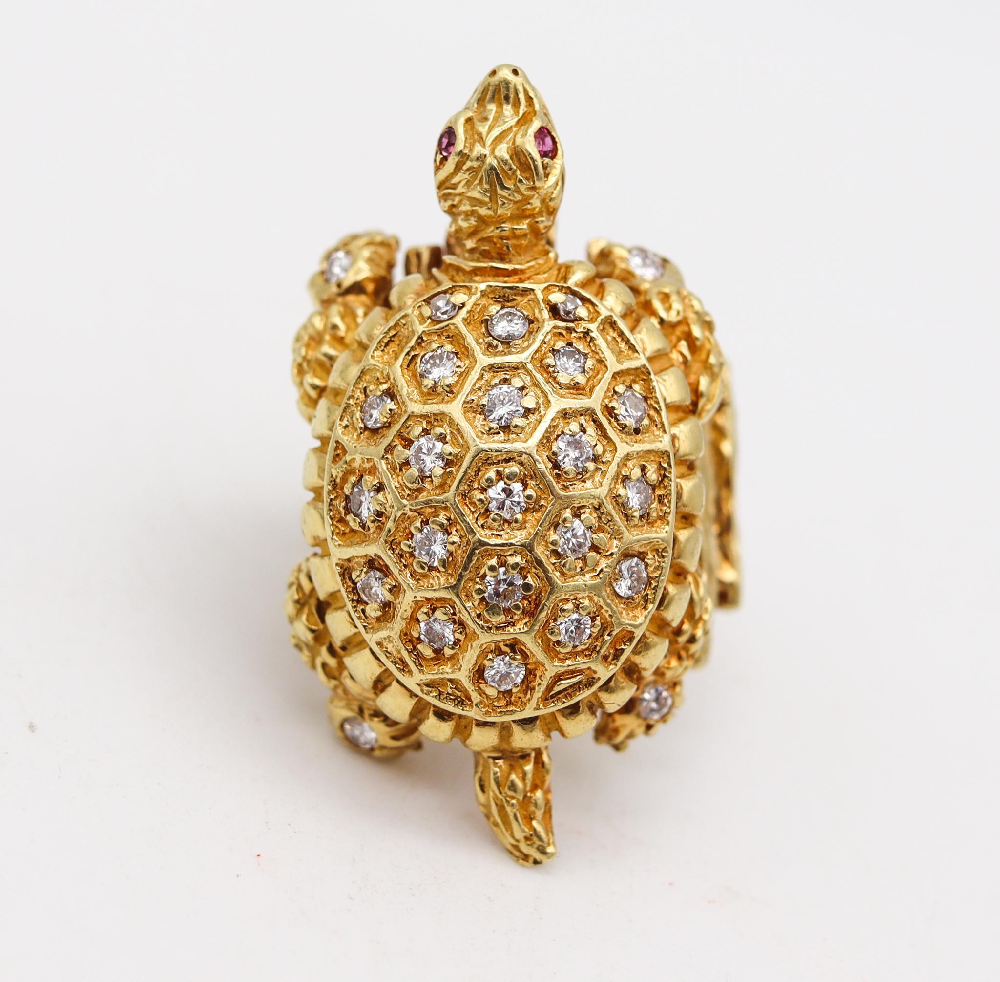 Retro 1970 Turtle Convertible Turtle Ring Brooch 18Kt Gold with Diamonds & Ruby In Excellent Condition For Sale In Miami, FL