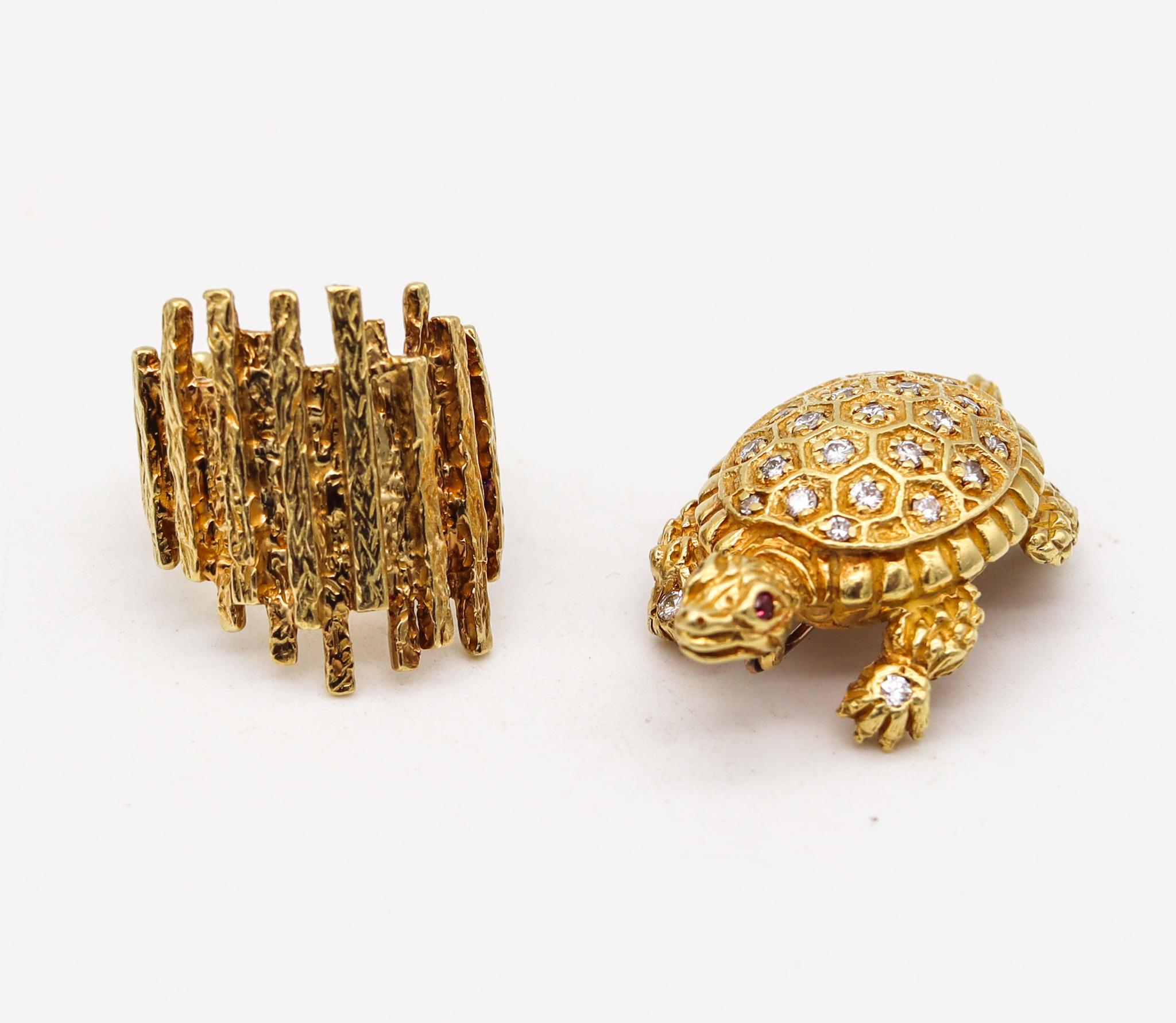 Retro 1970 Turtle Convertible Turtle Ring Brooch 18Kt Gold with Diamonds & Ruby For Sale 3