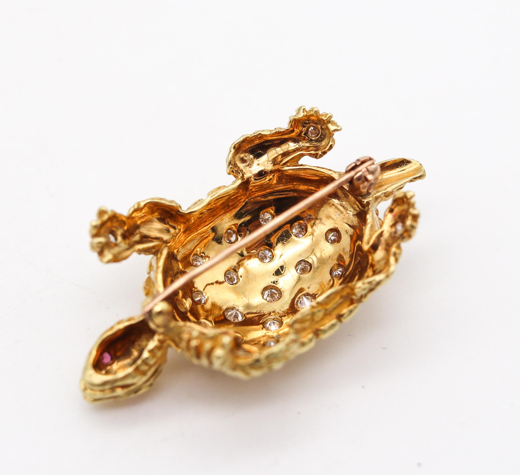 Retro 1970 Turtle Convertible Turtle Ring Brooch 18Kt Gold with Diamonds & Ruby For Sale 4