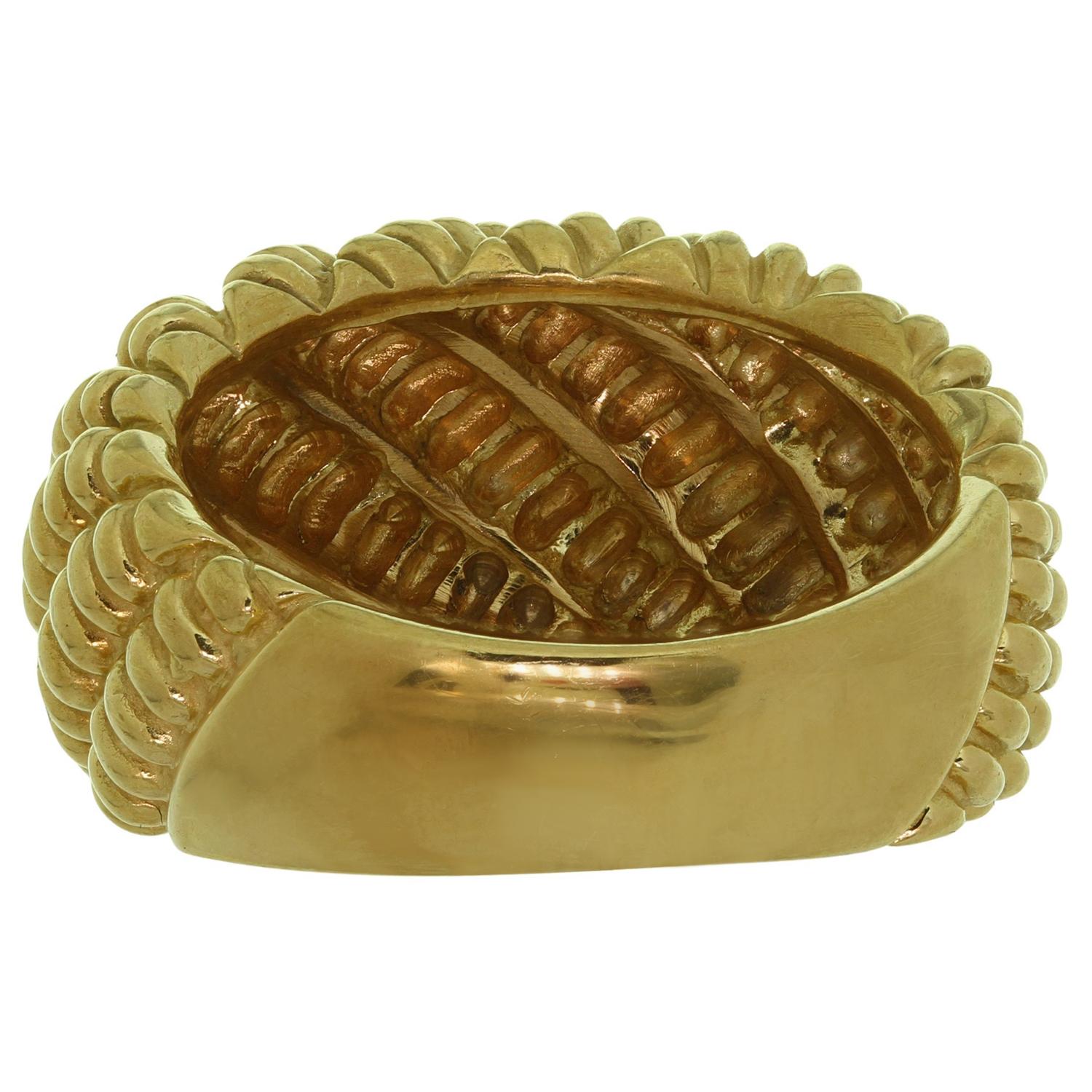 Retro 1970s Yellow Gold Ridged Domed Ring For Sale 2