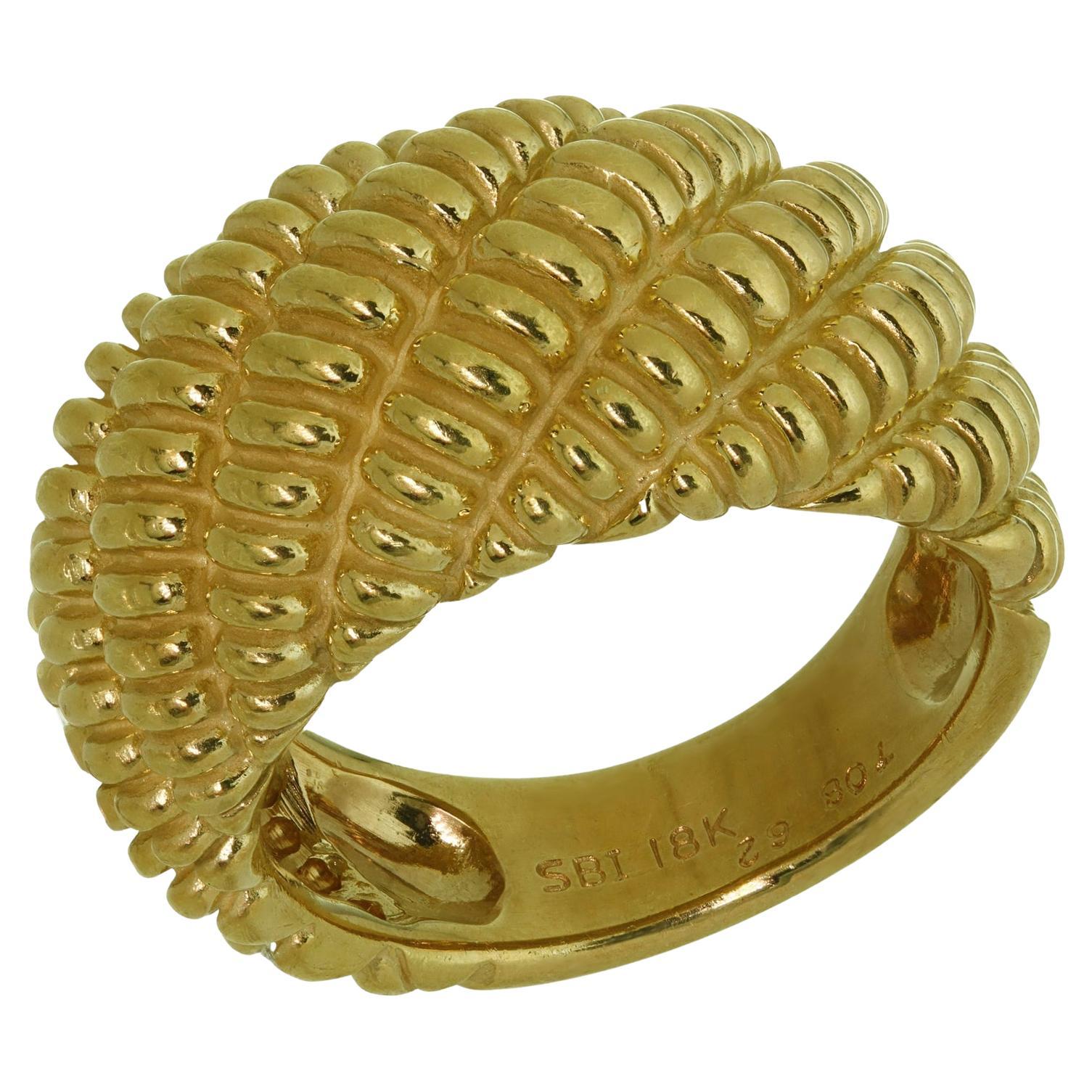 Retro 1970s Yellow Gold Ridged Domed Ring For Sale