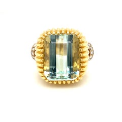 Retro 20 Carat Aquamarine Diamond Gold Ring