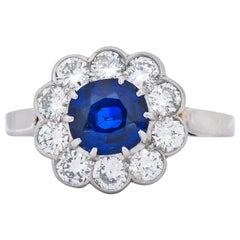 Retro 2.09 Carat No Heat Sapphire Diamond 14 Karat White Gold Cluster Ring GIA